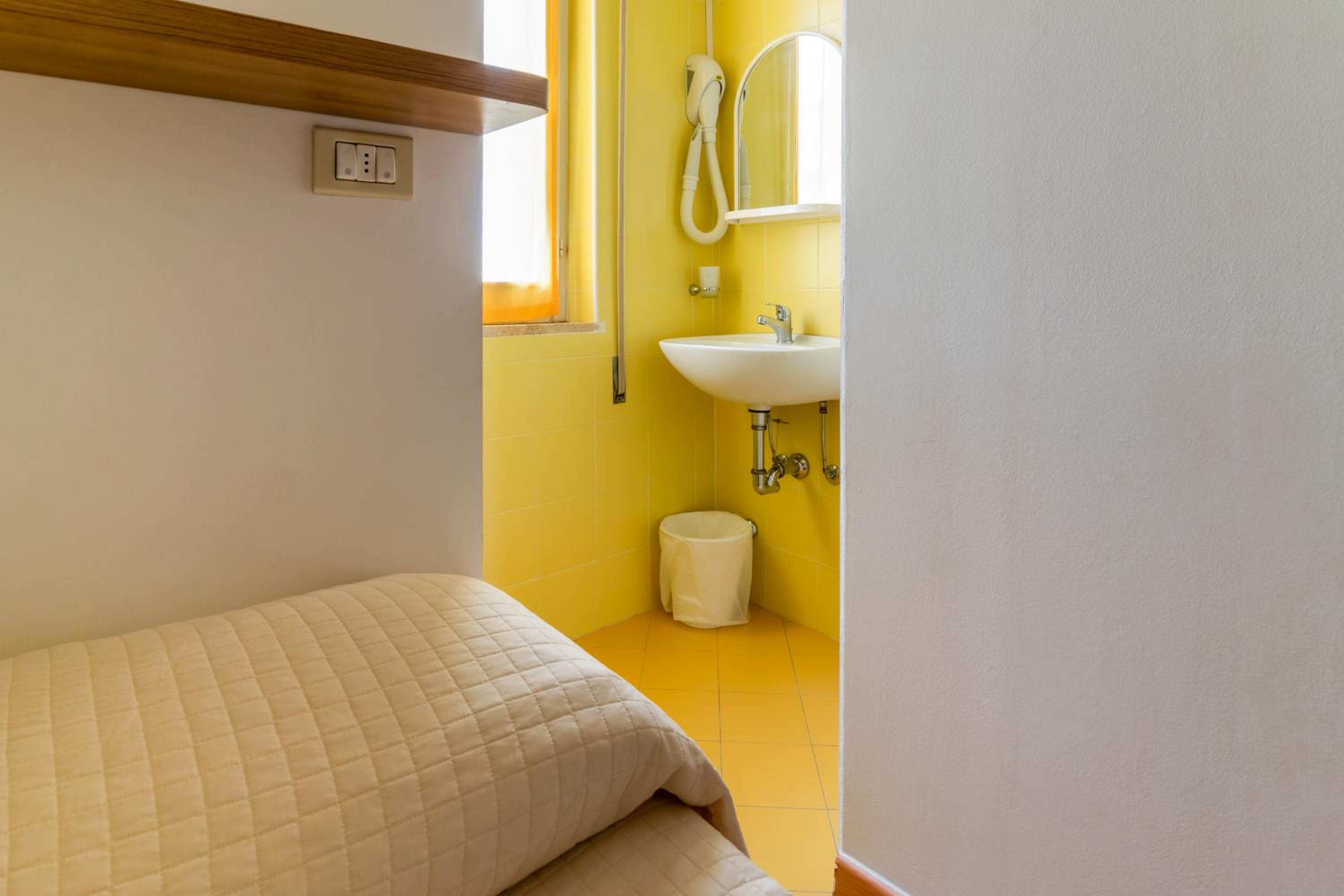 Economy Single Room photo 3