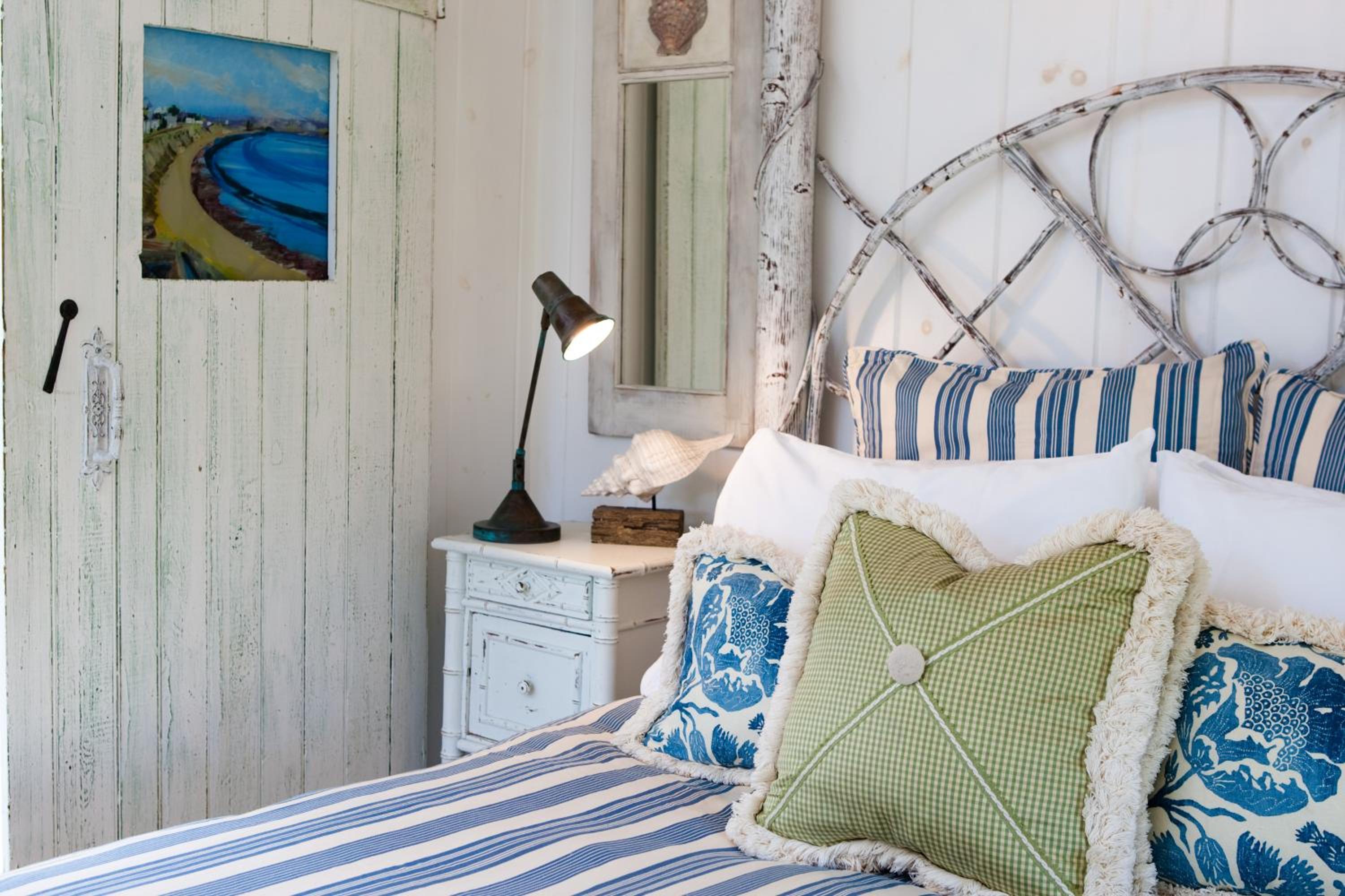 Sea Mist Cottage with Cove View