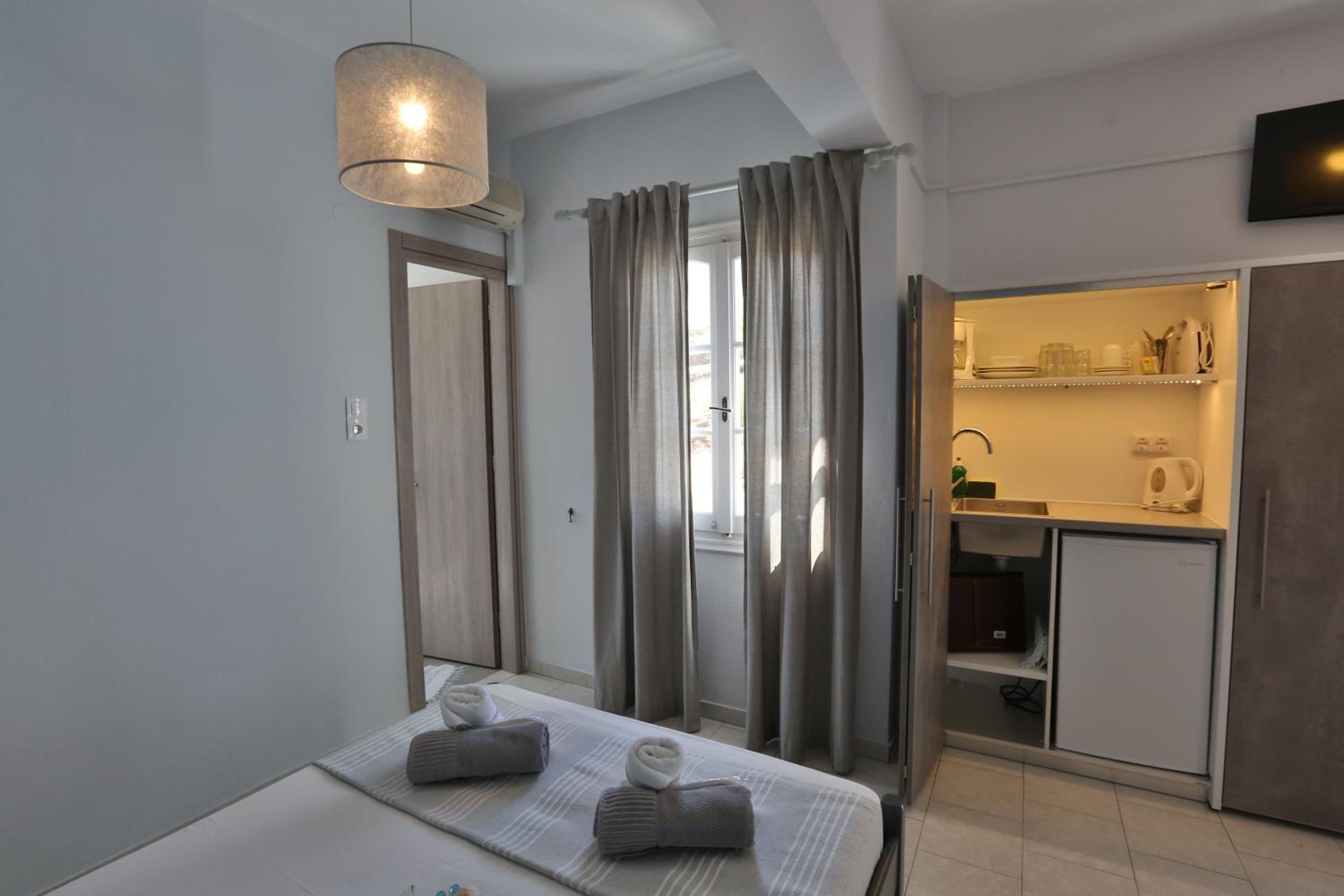 Deluxe Double or Twin Room photo 1