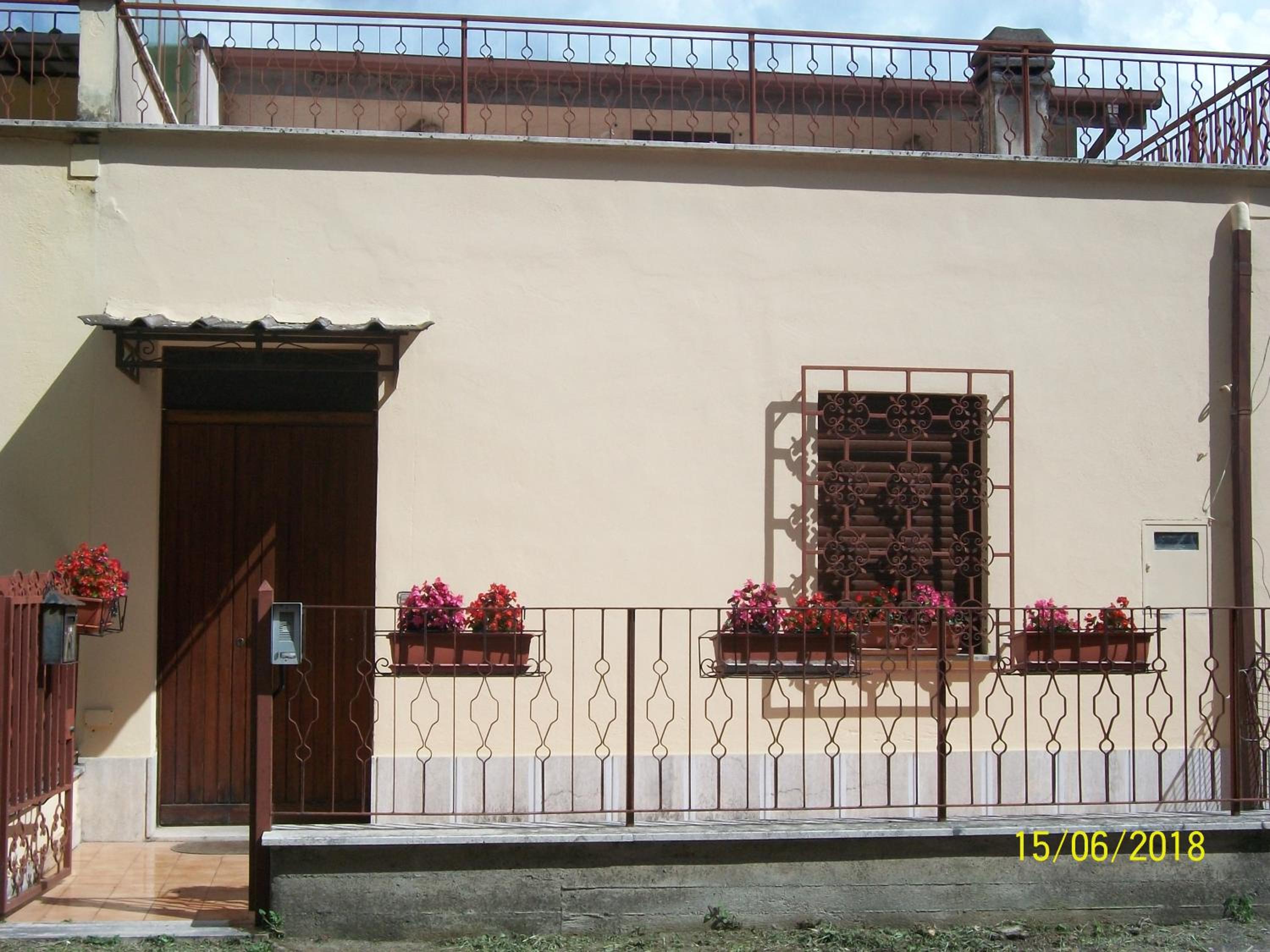 Three-Bedroom Apartment - Photo 11
