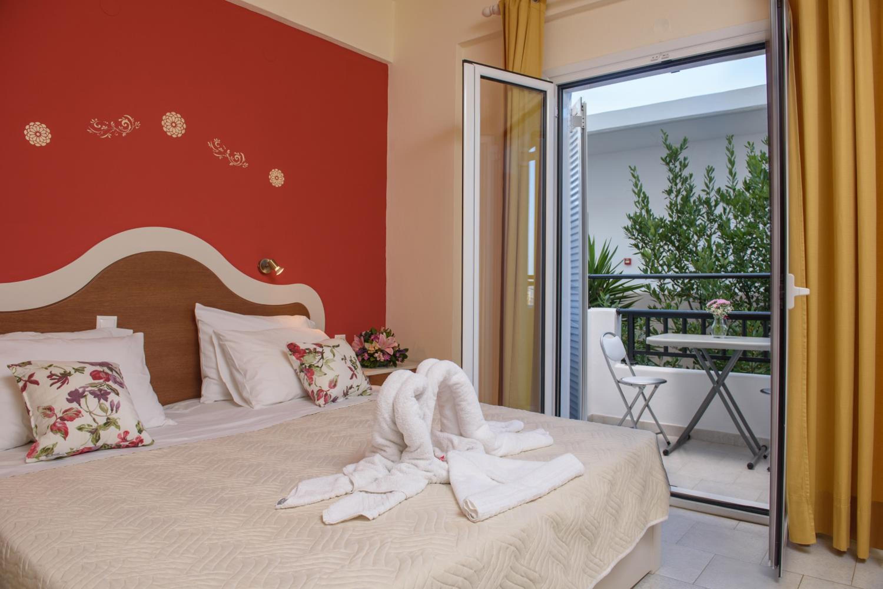 Double or Twin Room with Sea View
