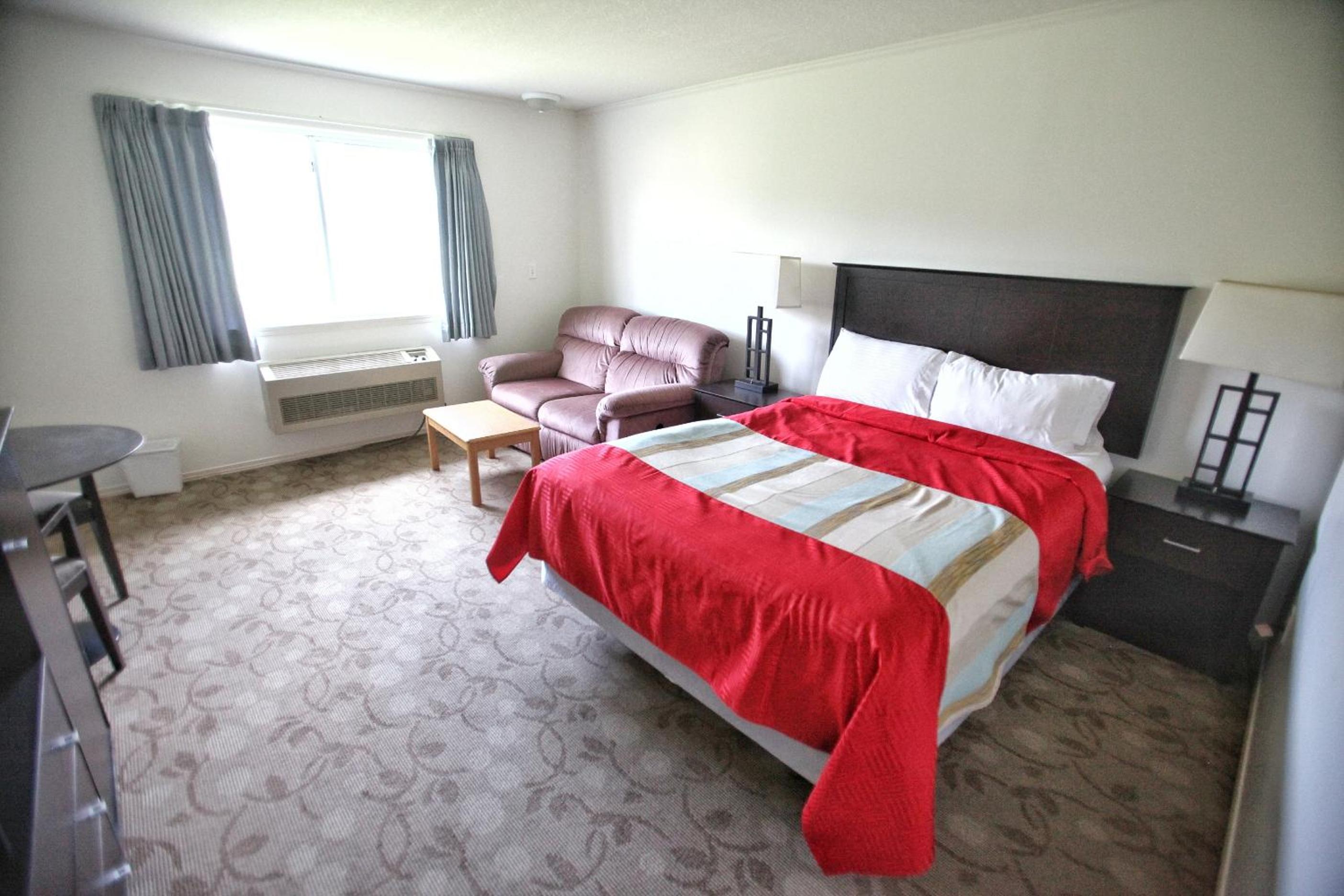 King Room - Non-Smoking photo 1