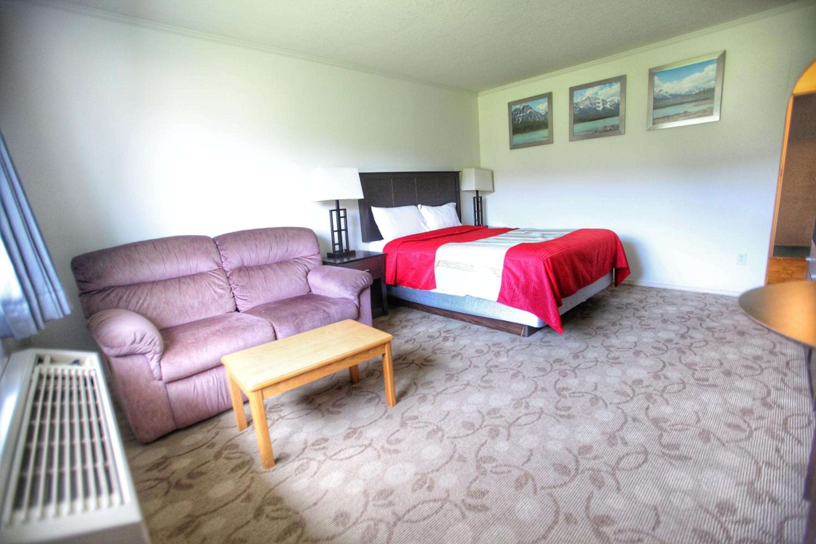 King Room - Non-Smoking photo 2
