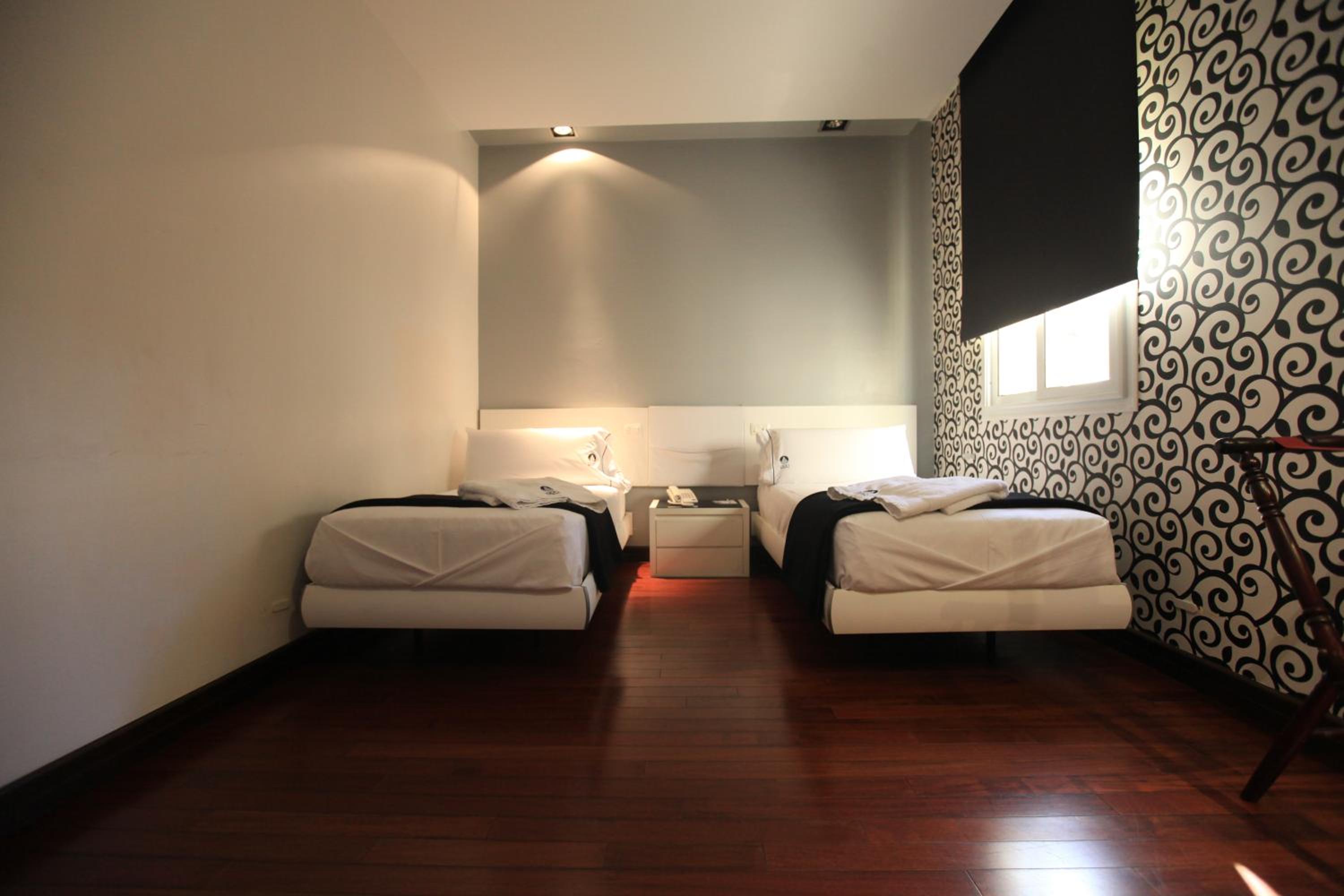 Standard Twin Room photo 2