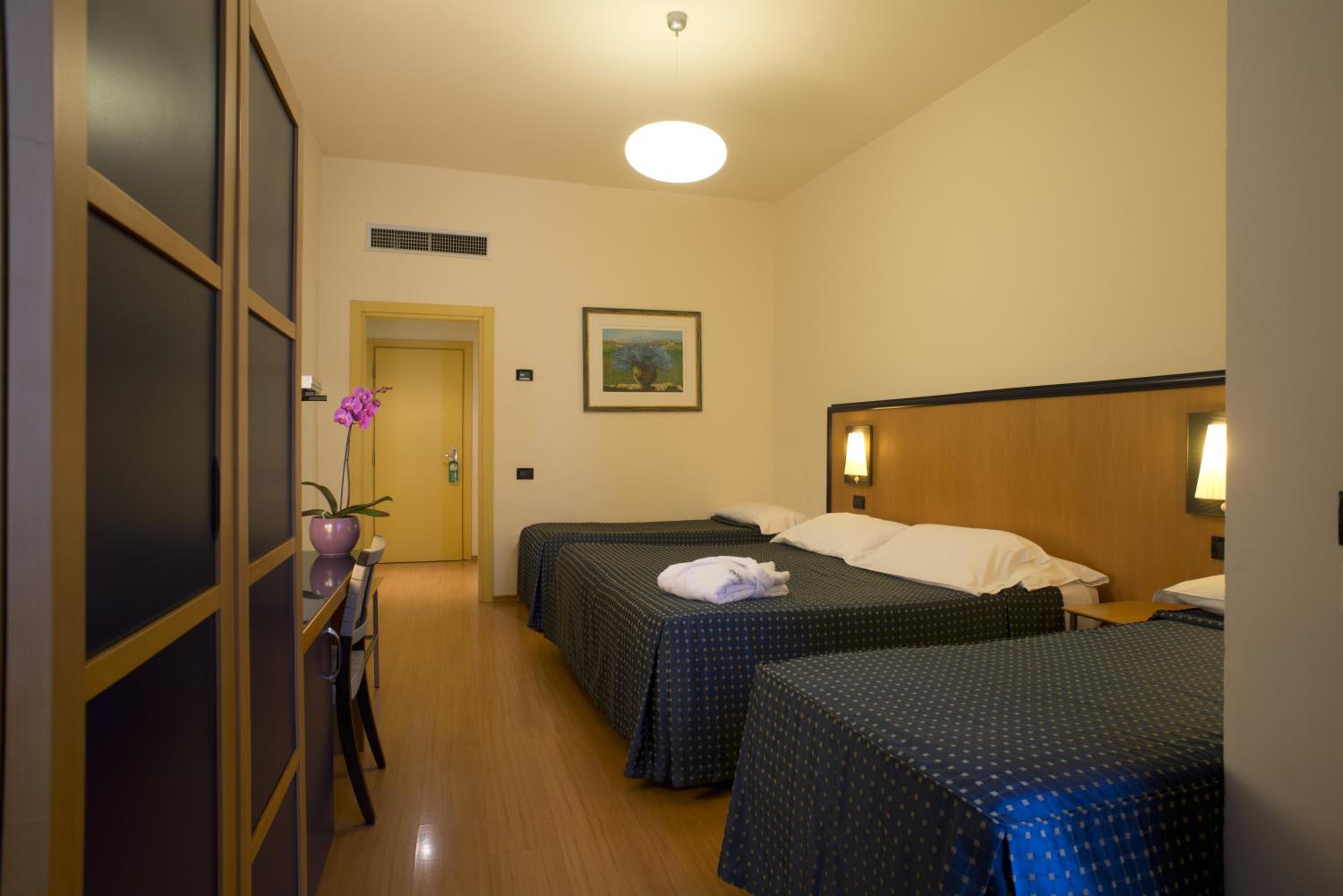 Triple Room - Photo 1