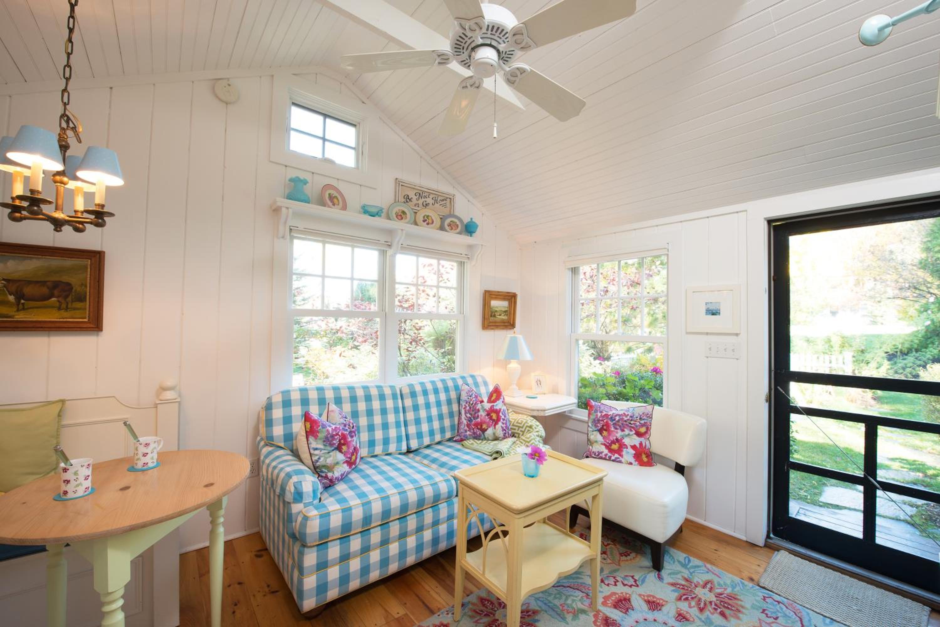 Sleepy Hallow Cottage with Garden View photo 2