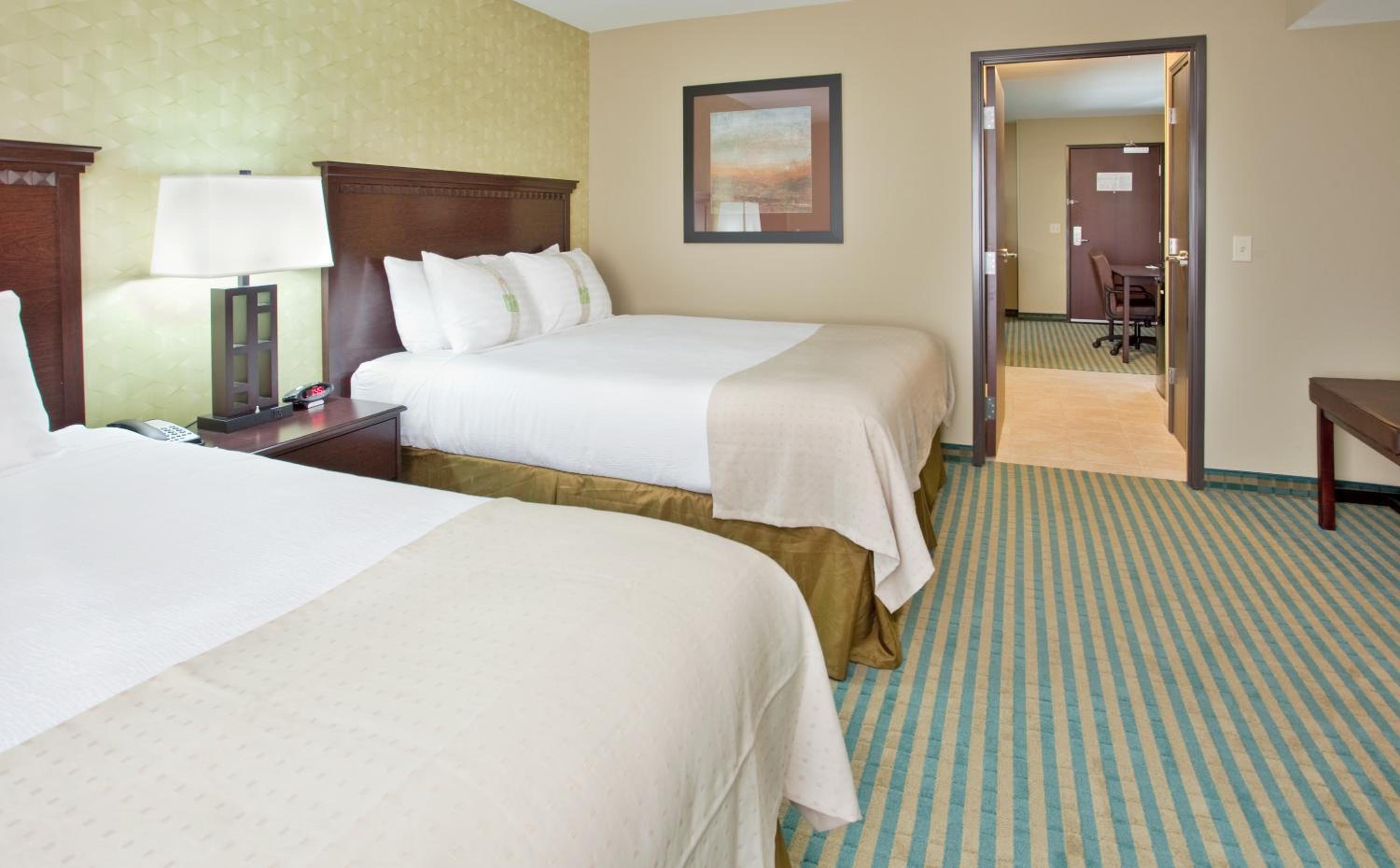 Standard Queen Room with Two Queen Beds - Photo 1