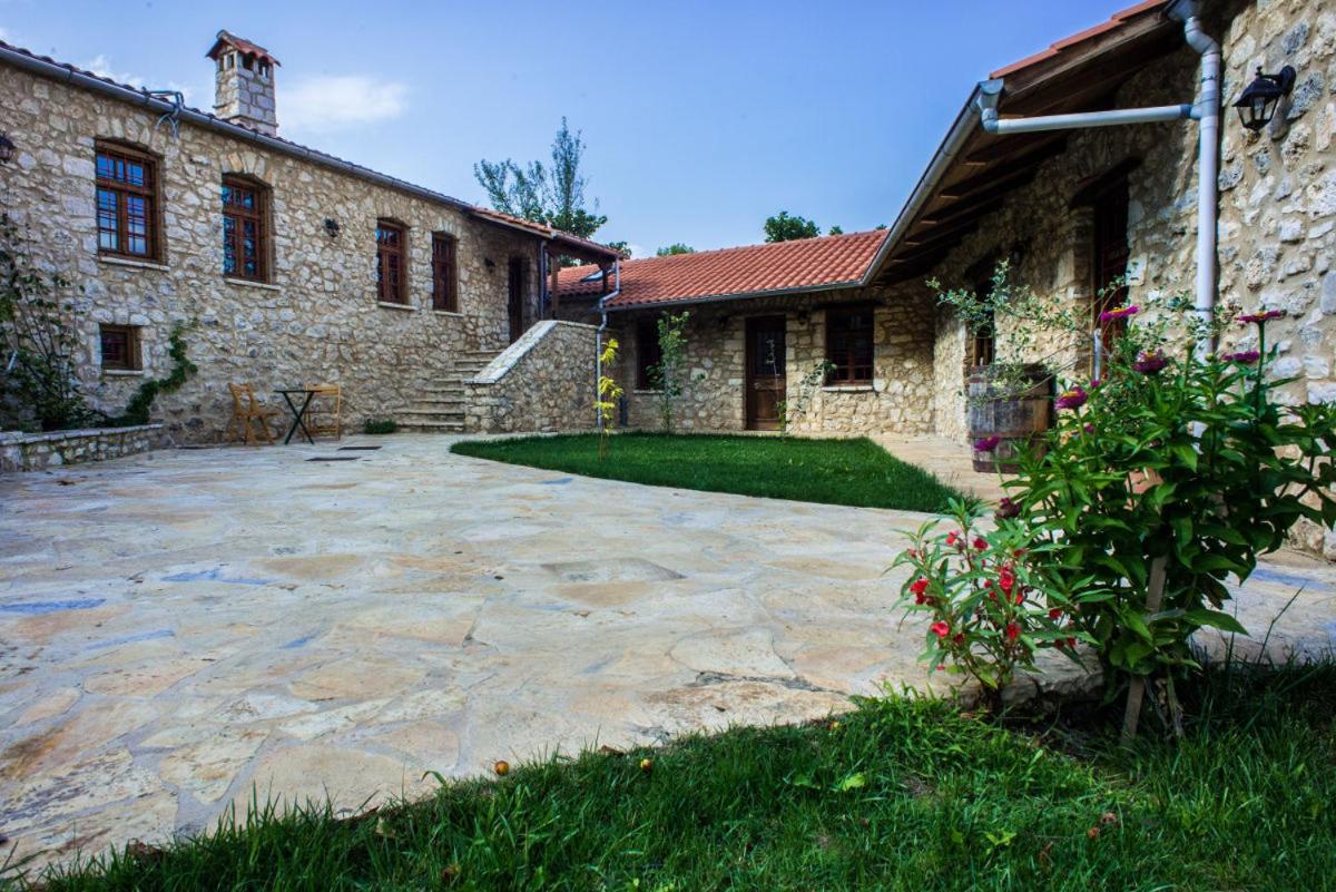 Villa photo 2
