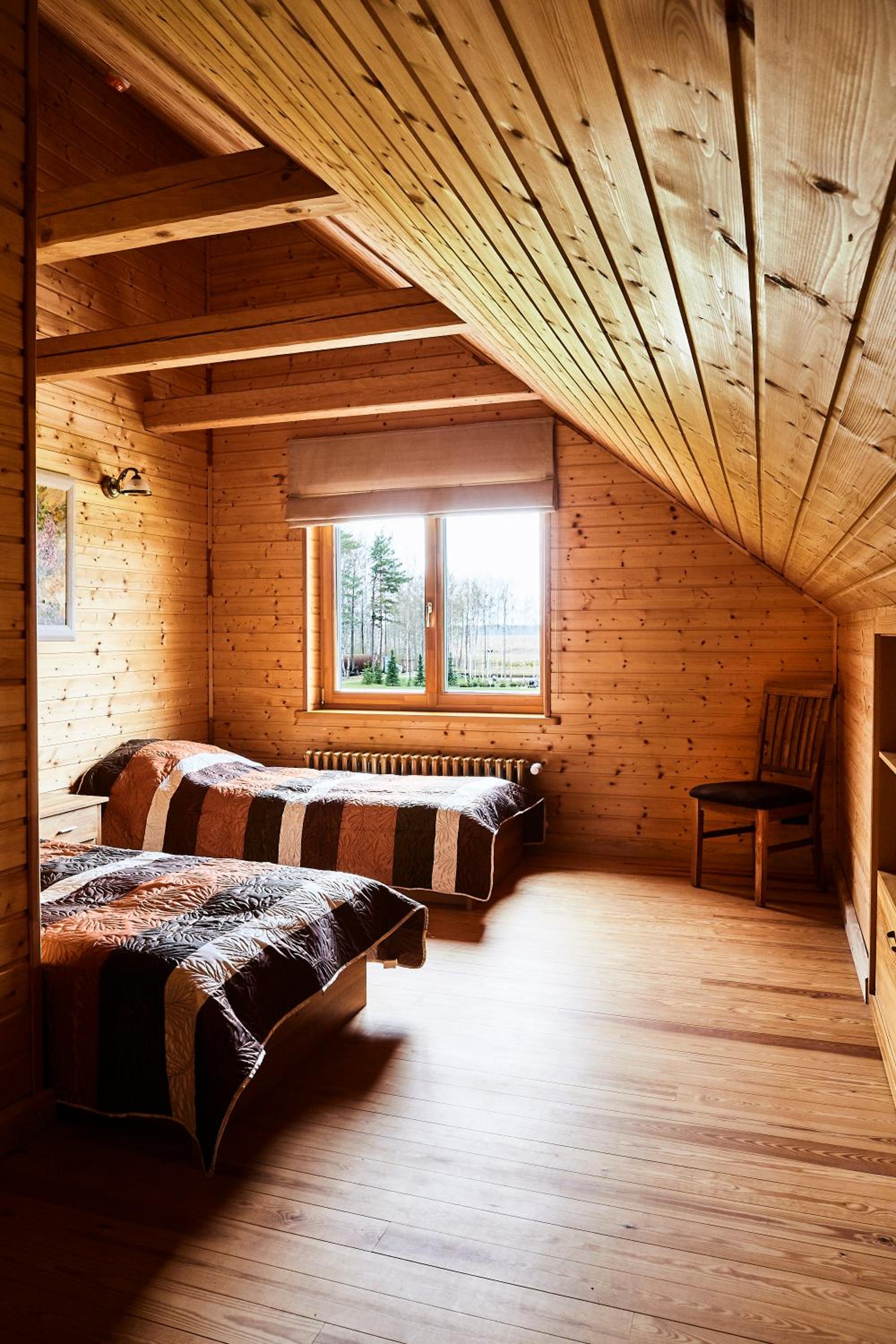 Twin Room with Lake View - Photo 1