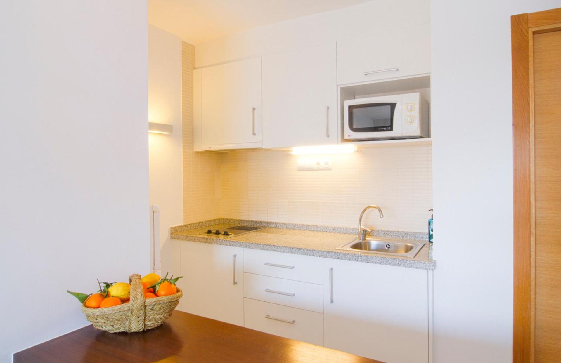 Apartment (4 Adults) photo 2