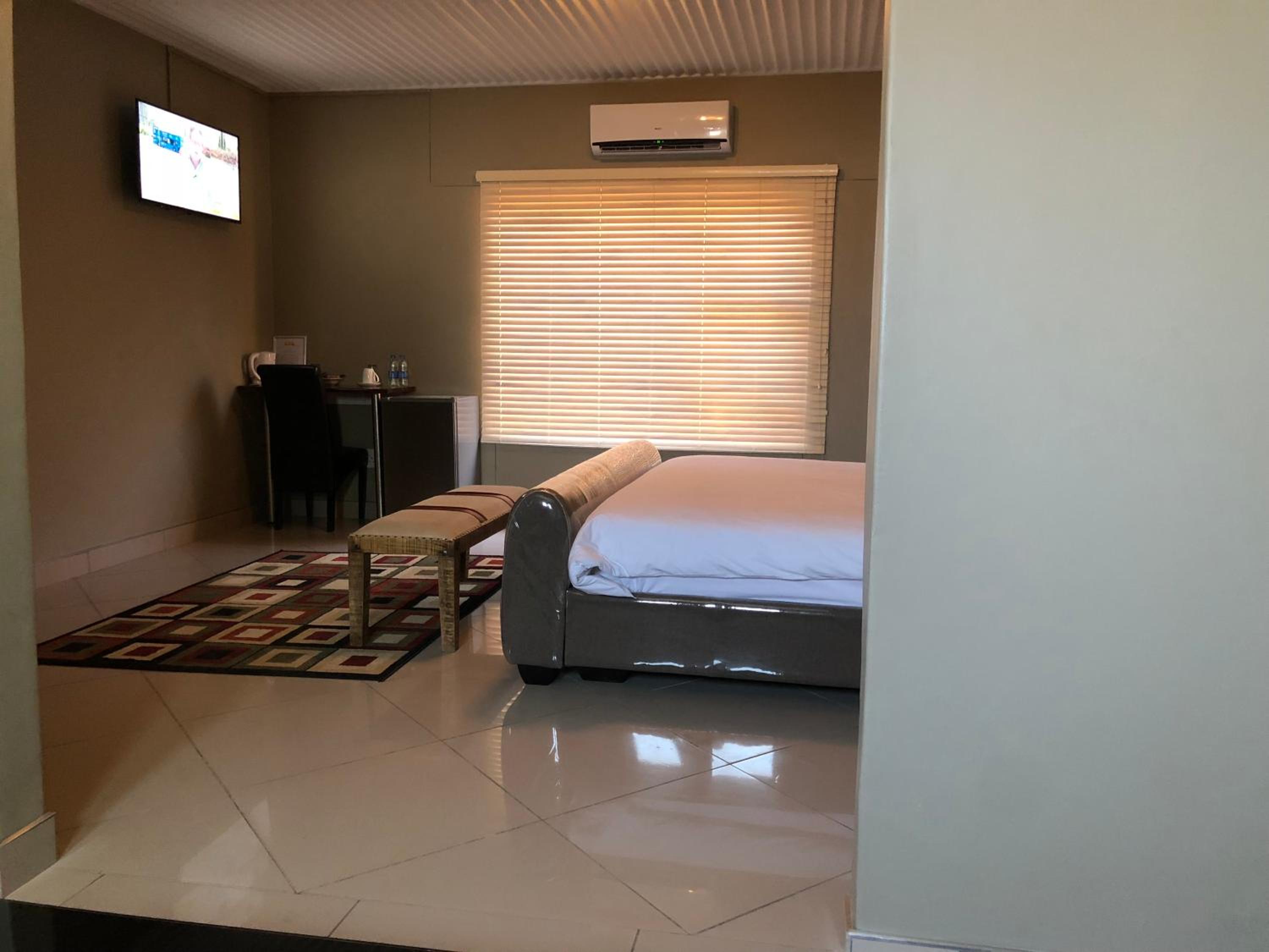 Executive Suite photo 2