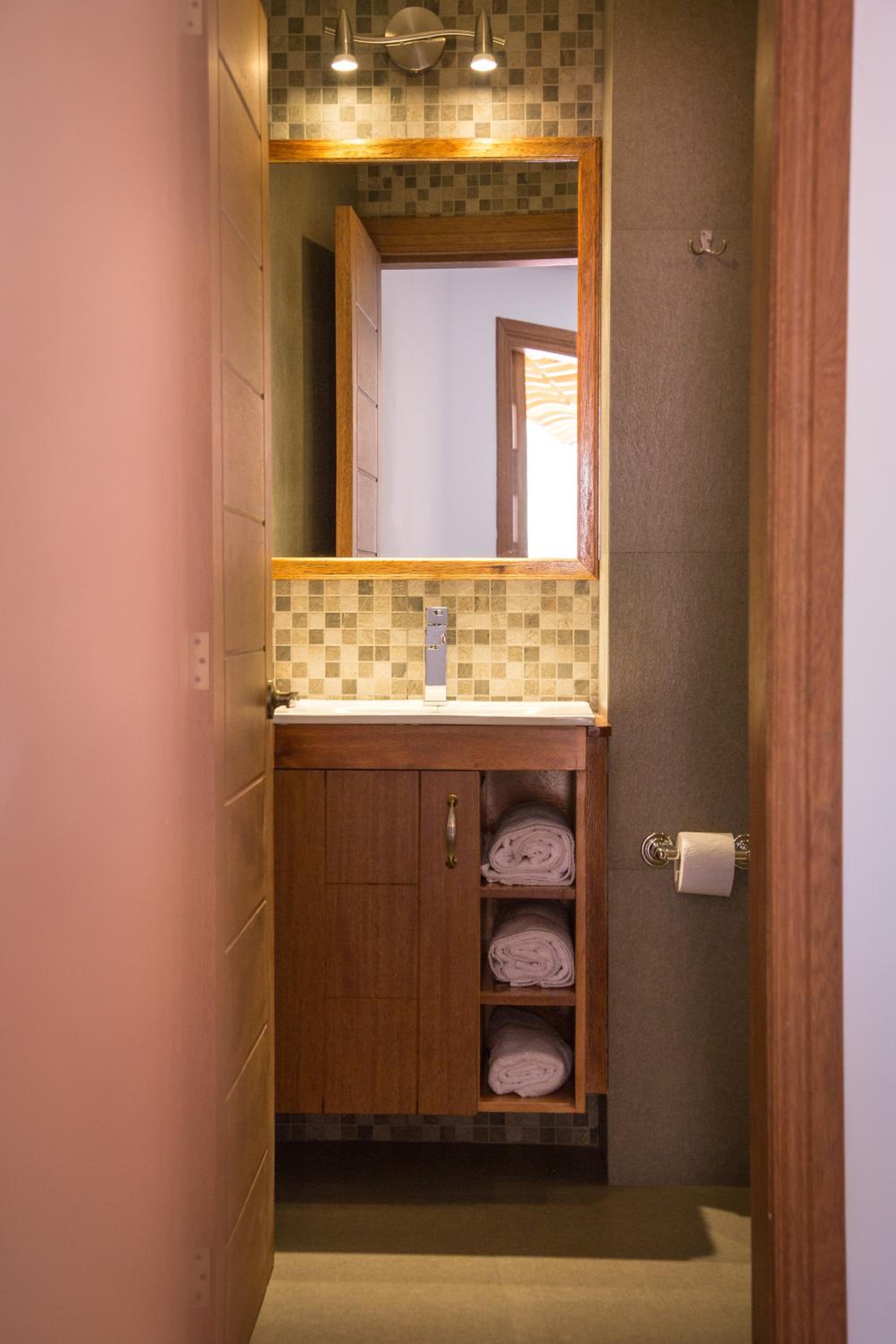 Bed in 8-Bed Dormitory Room photo 2