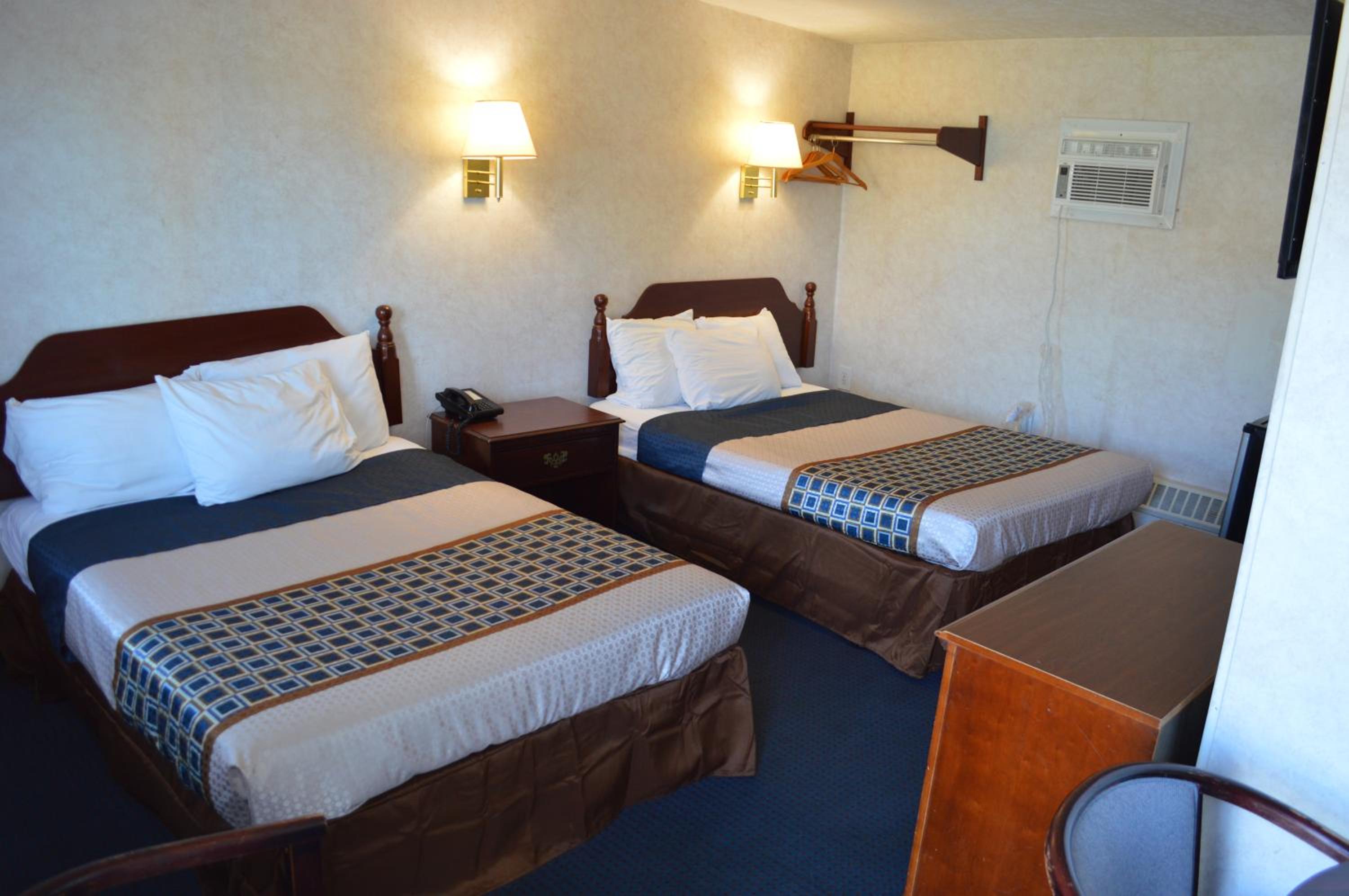Quadruple Room - Photo 13