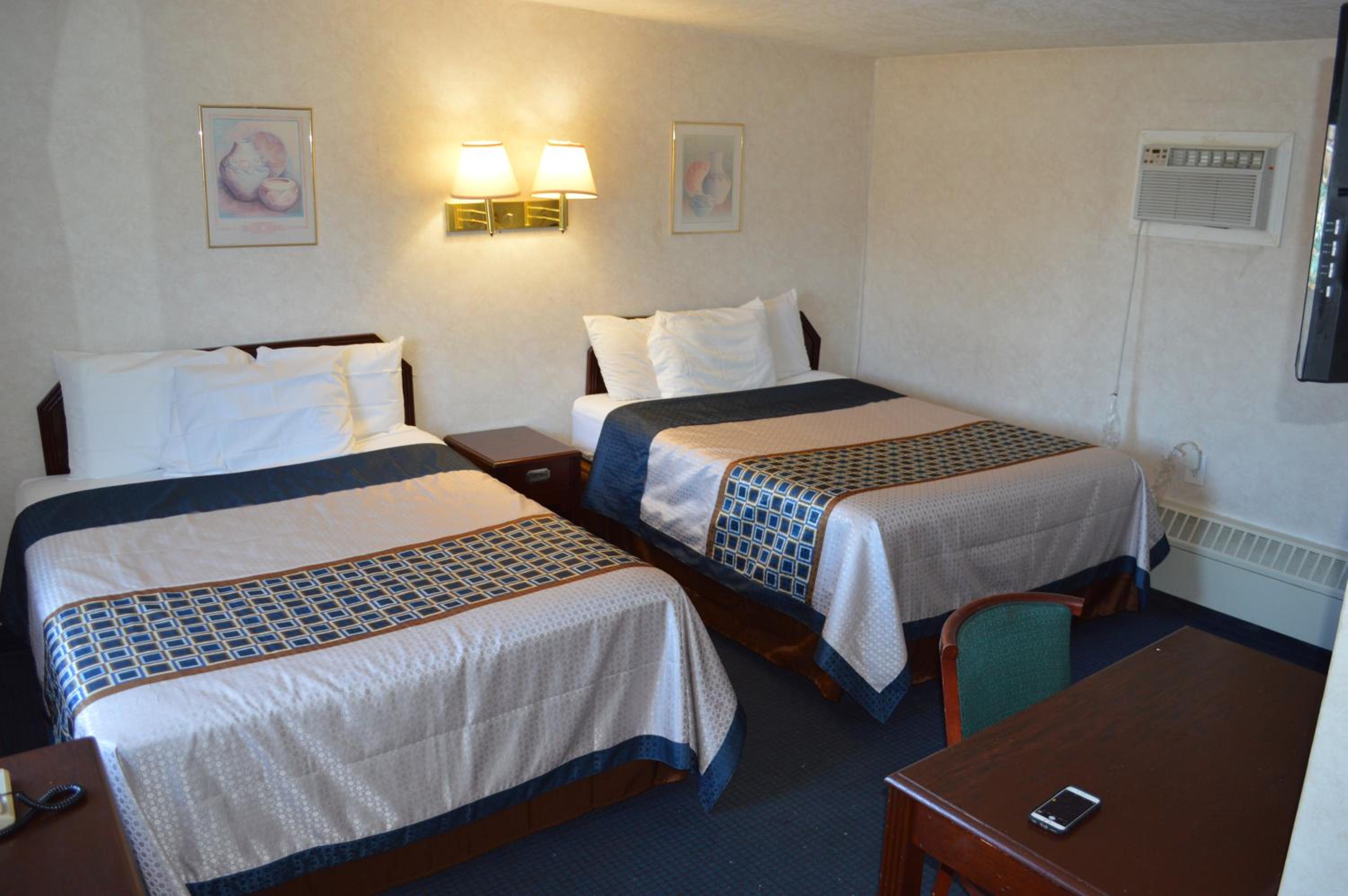 Quadruple Room - Photo 9
