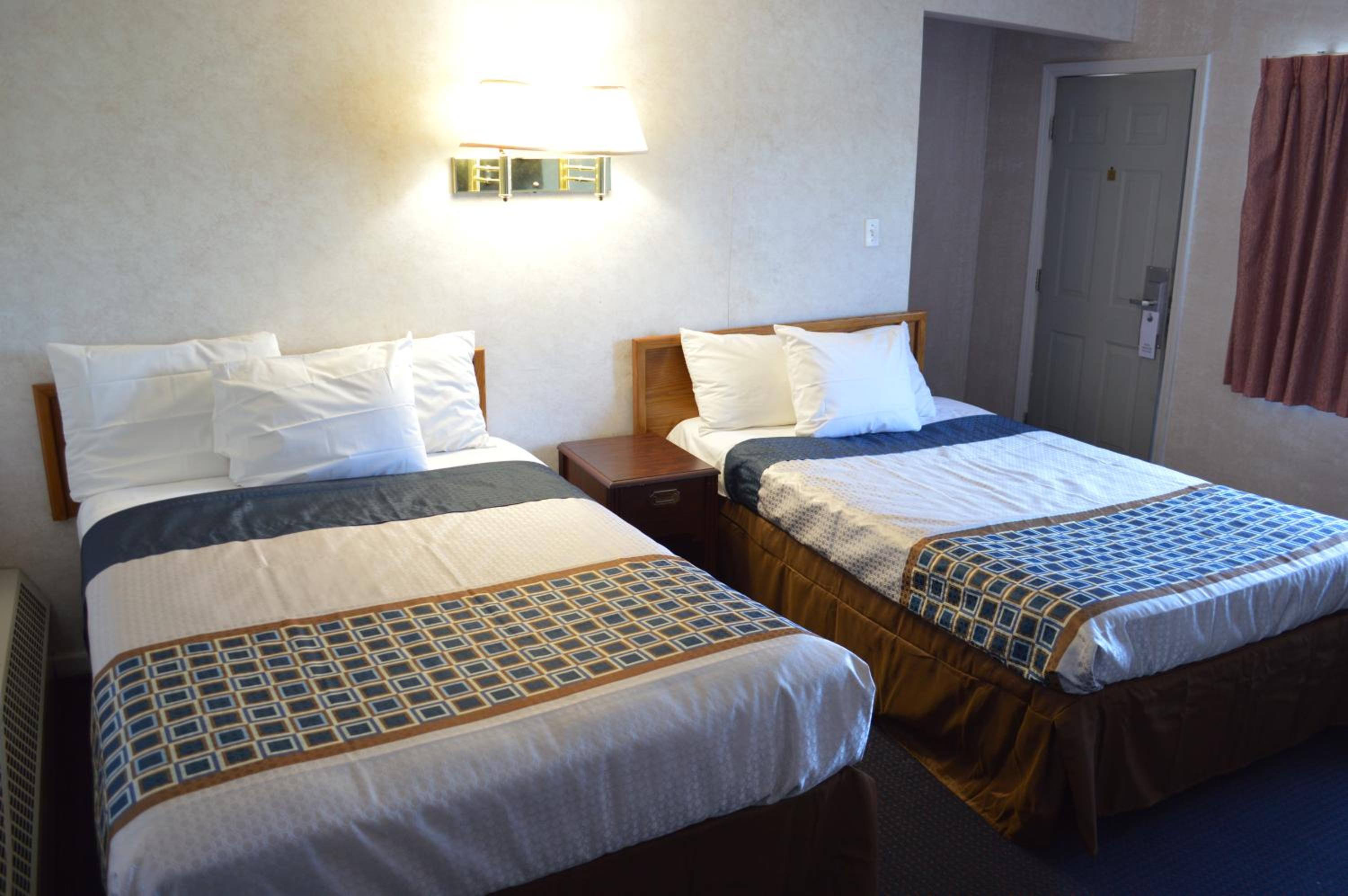 Quadruple Room - Photo 16