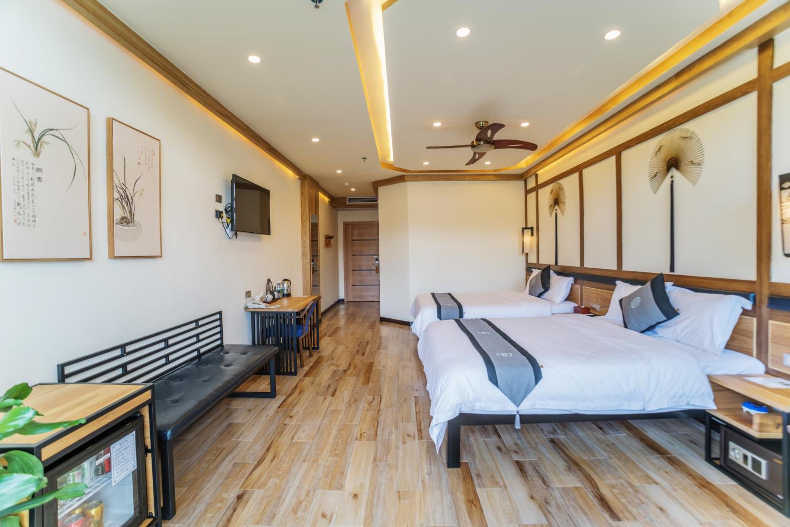 Deluxe Twin Room - Photo 2