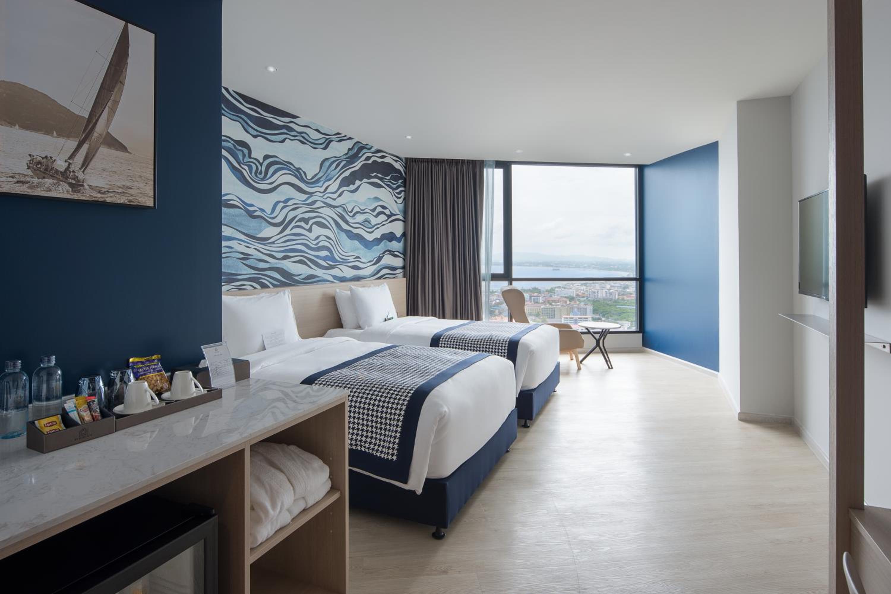 Deluxe Sea View - Photo 1