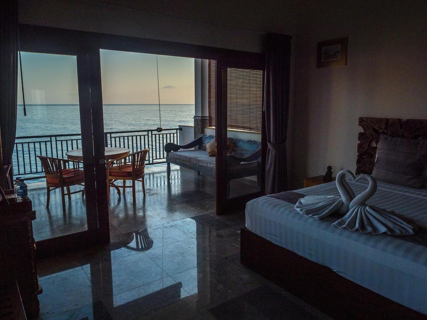 Deluxe Double Room with Balcony and Sea View - Photo 18