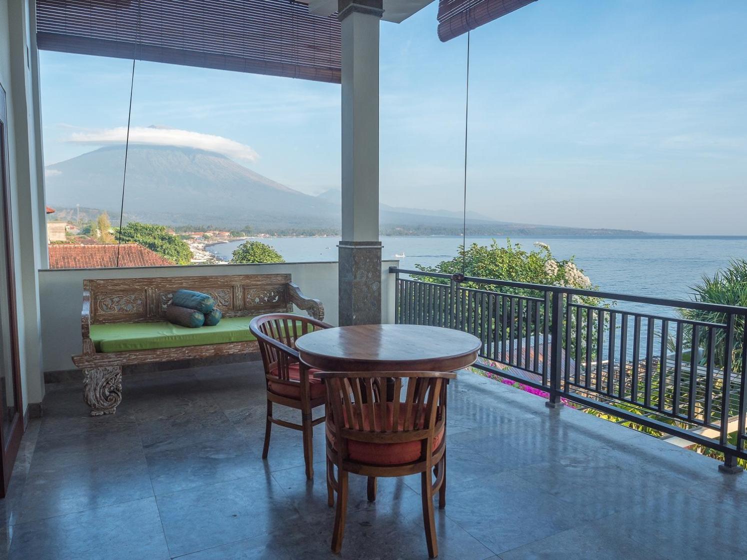 Deluxe Double Room with Balcony and Ocean View - Photo 8