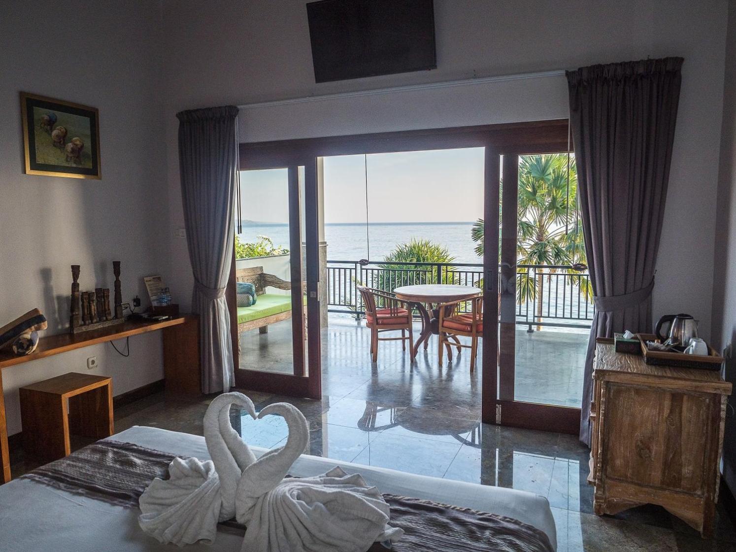 Deluxe Double Room with Balcony and Ocean View - Photo 15