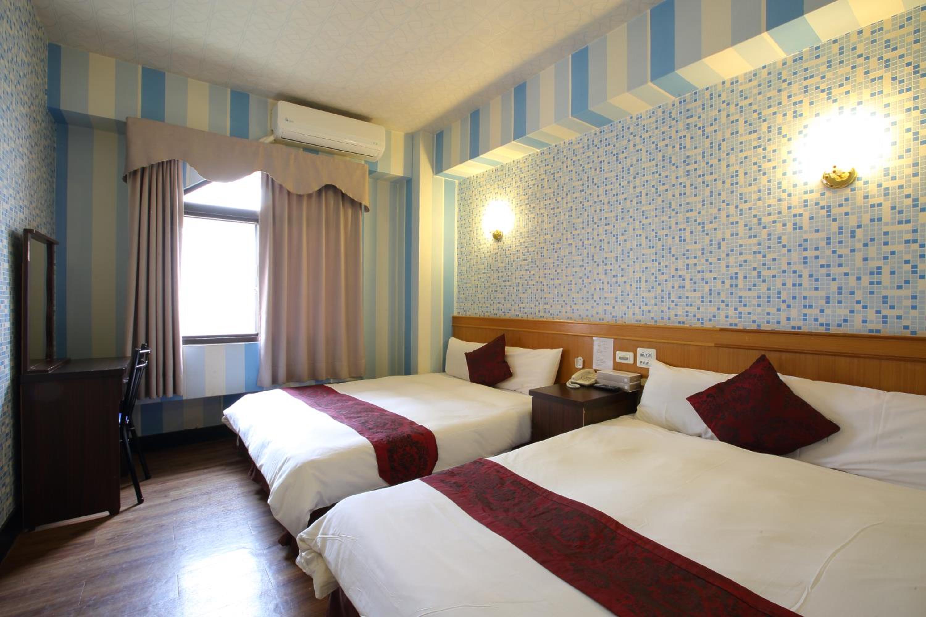 Standard Quadruple Room photo 2