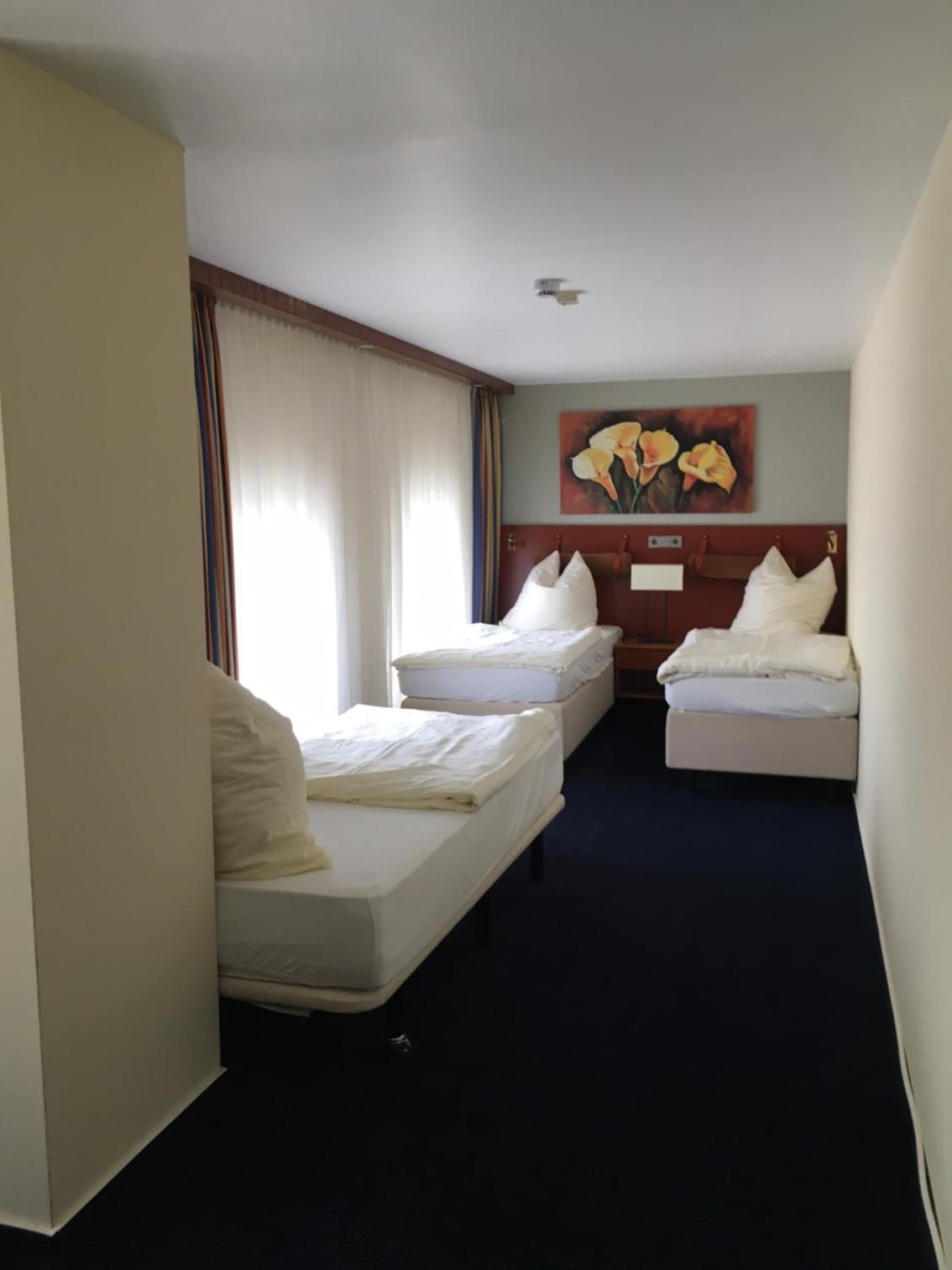 Triple Room with Private Bathroom photo 1