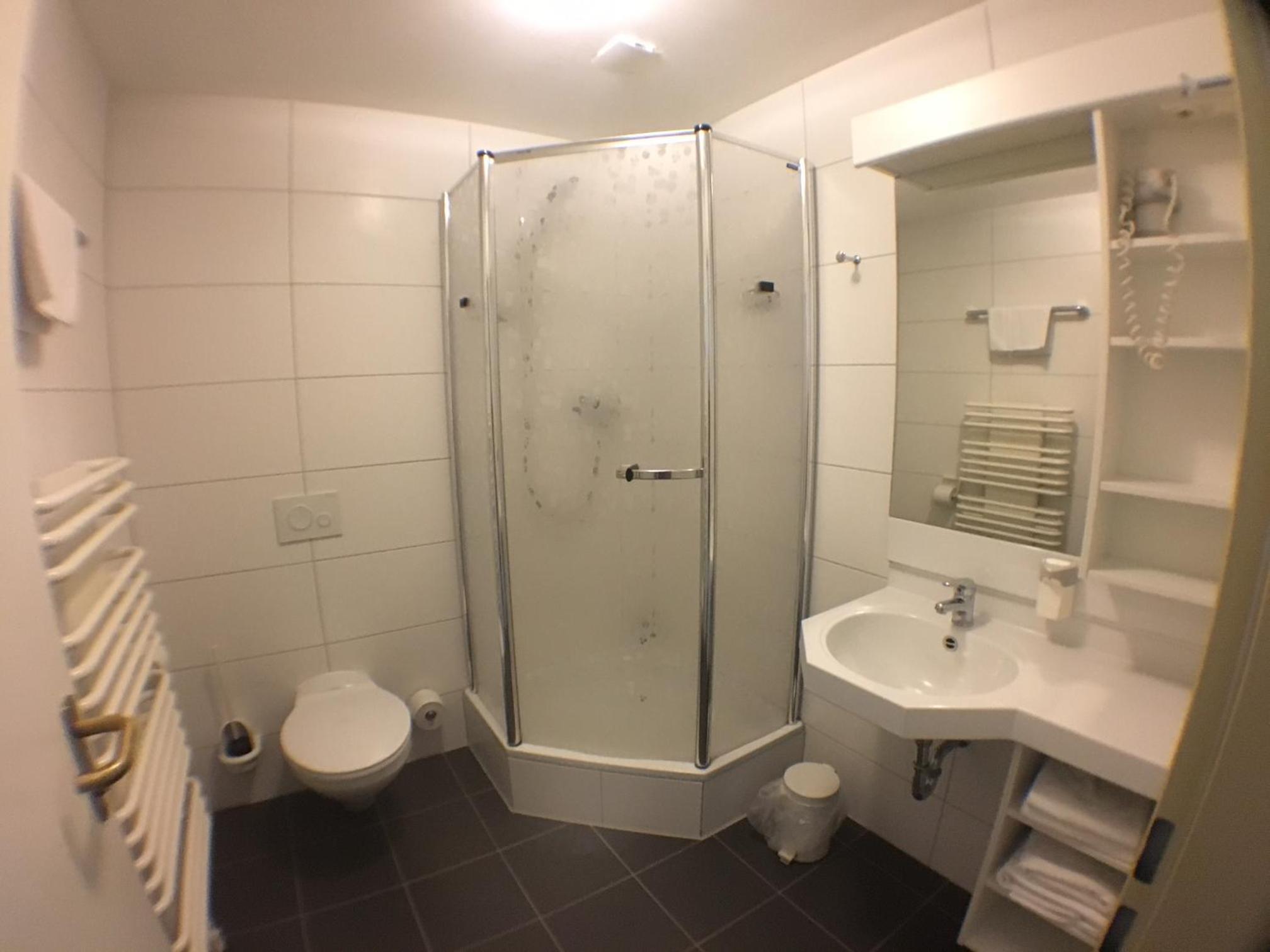 Triple Room with Private Bathroom photo 2