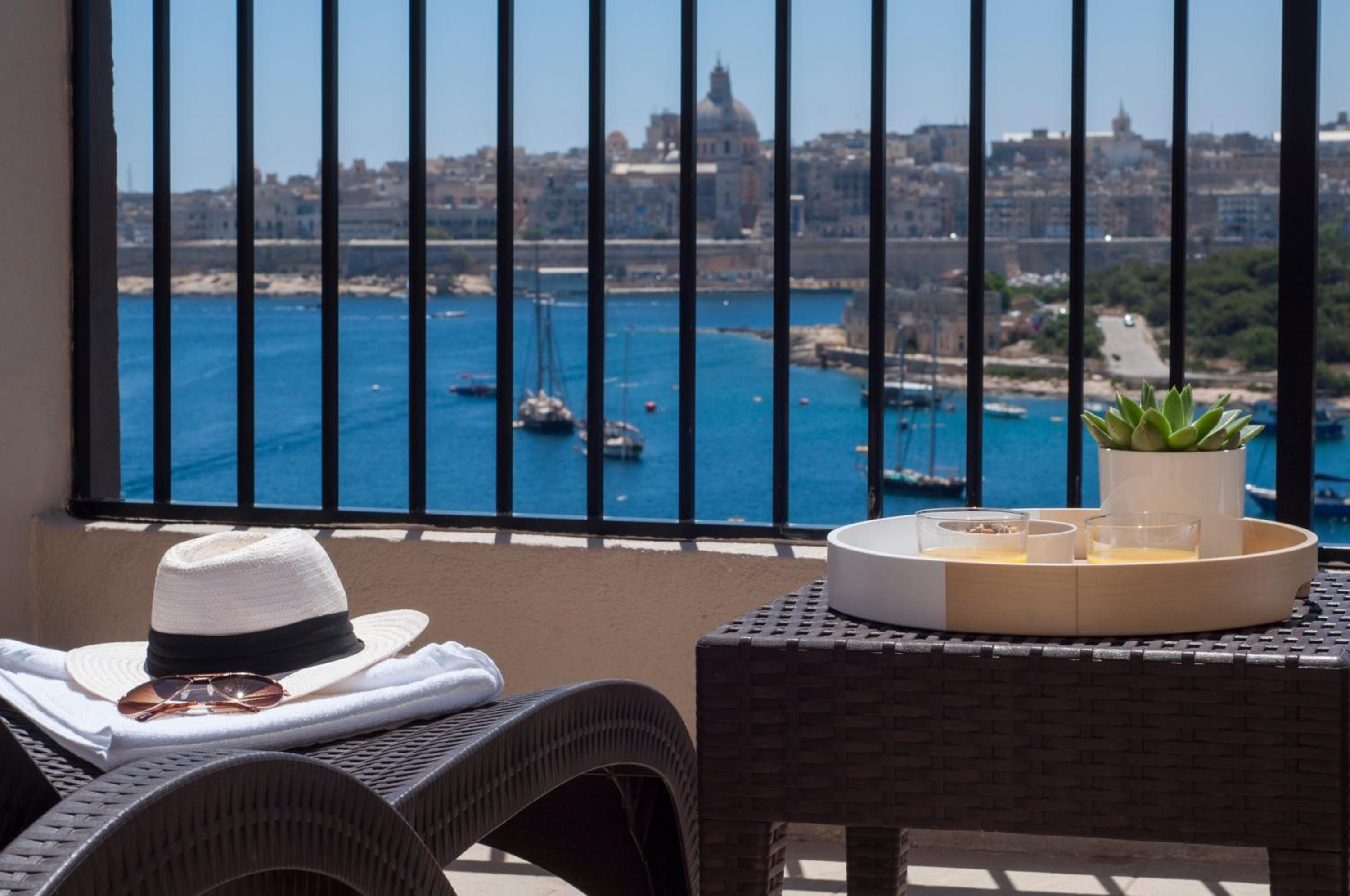 Superior Double Or Twin Room With Sea View photo 2