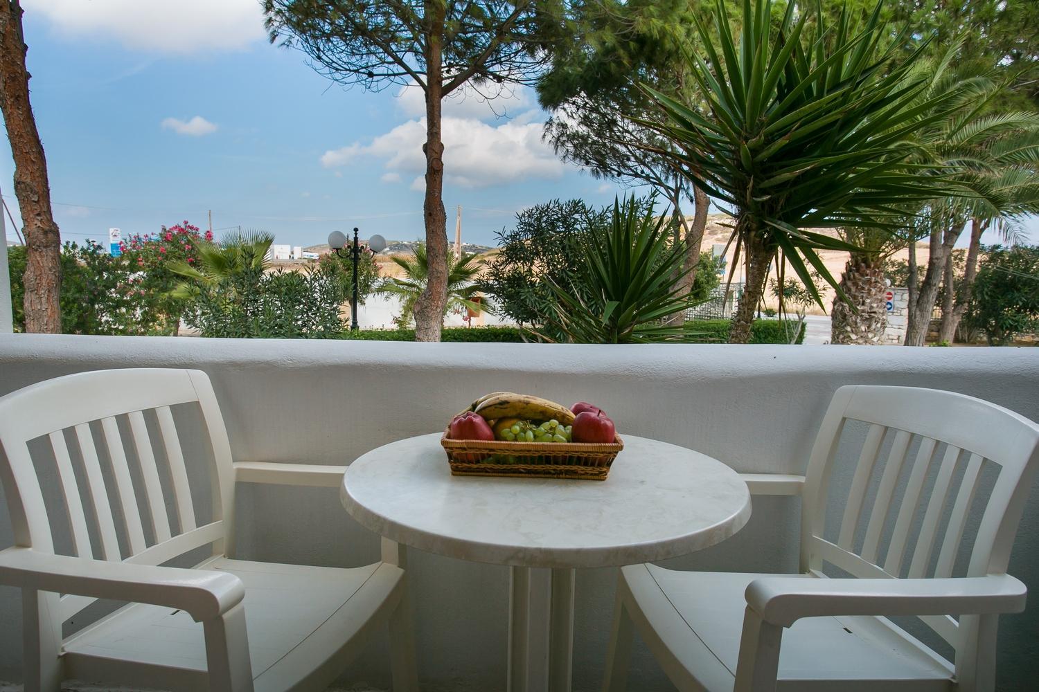 Standard Double or Twin Room with Garden View - Photo 7