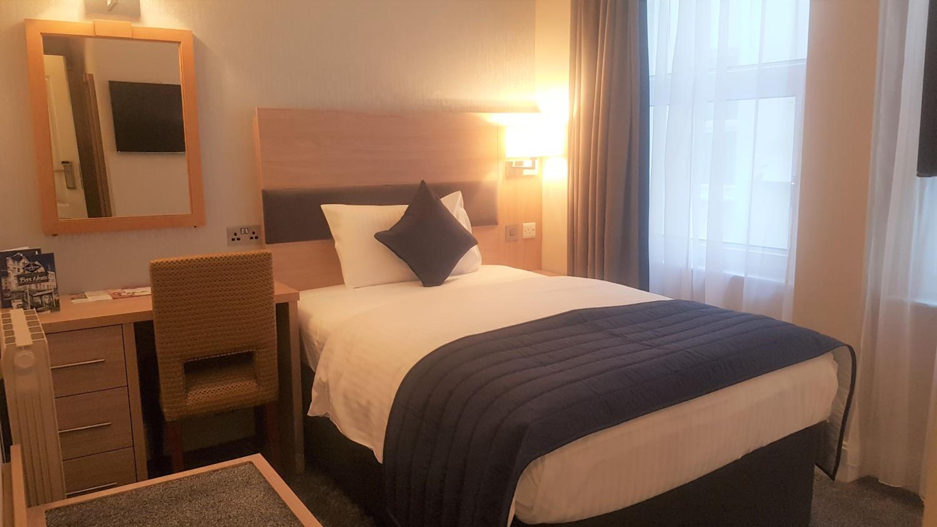 Single Room photo 3