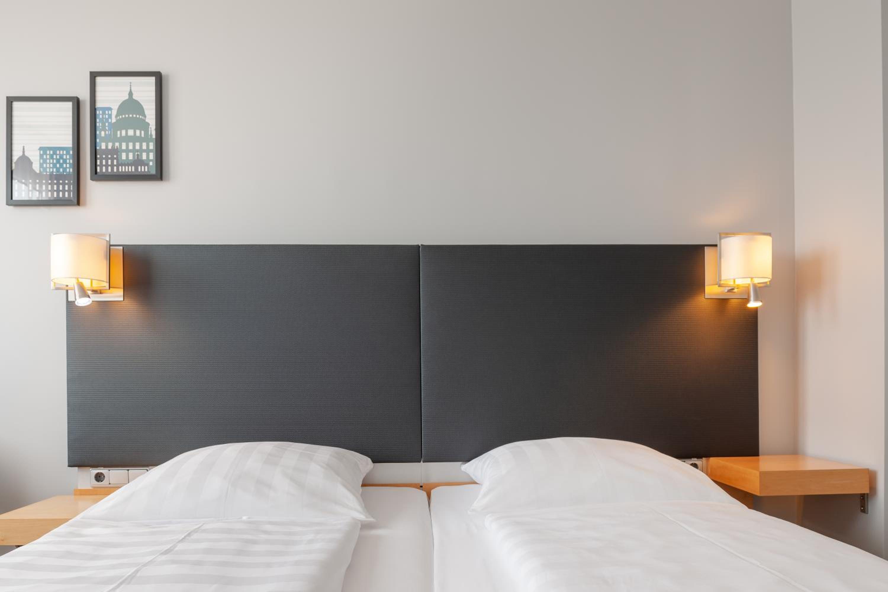 Standard Double Room - Photo 4