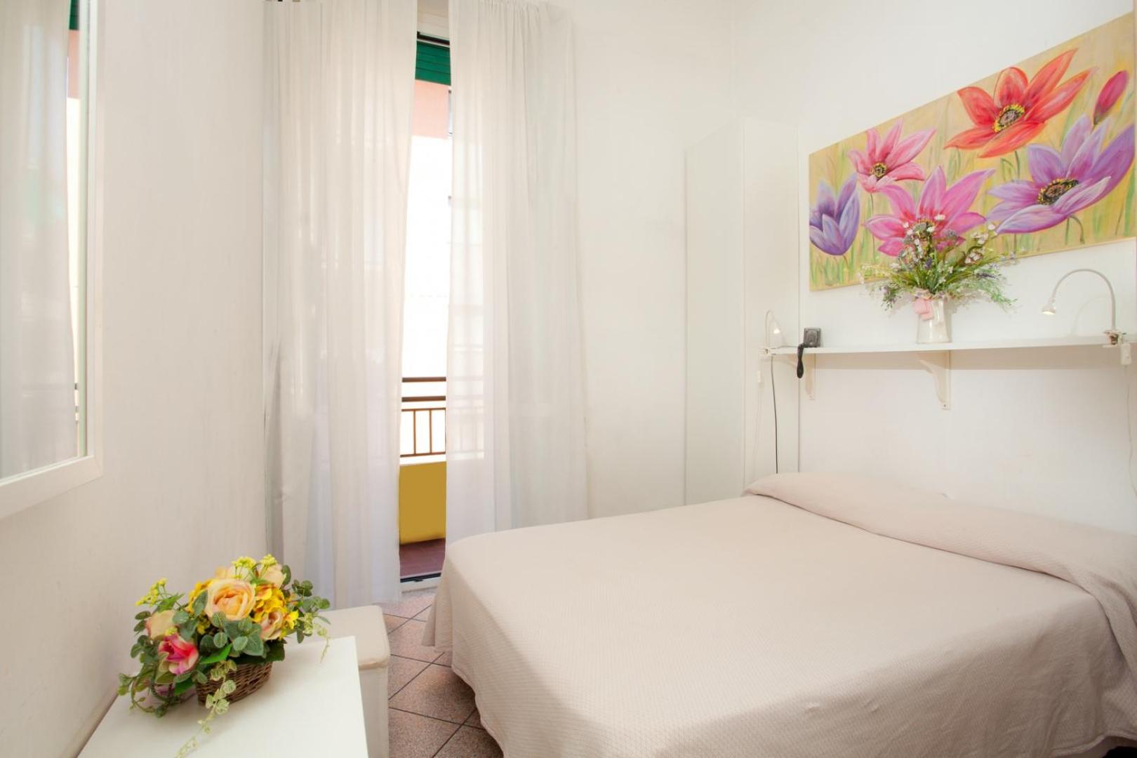 Economy Double Room photo 1