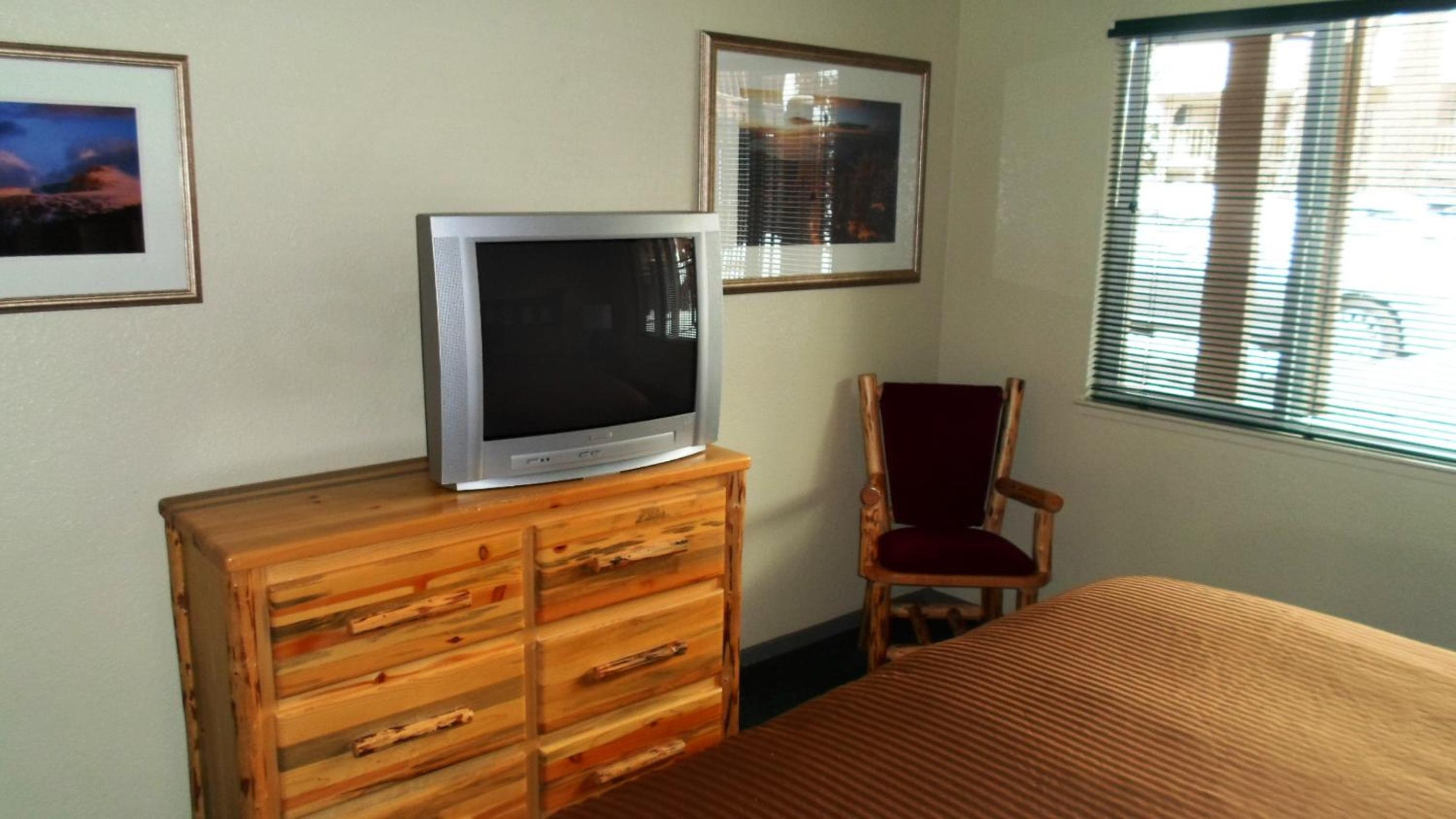 One-Bedroom Suite - Photo 18