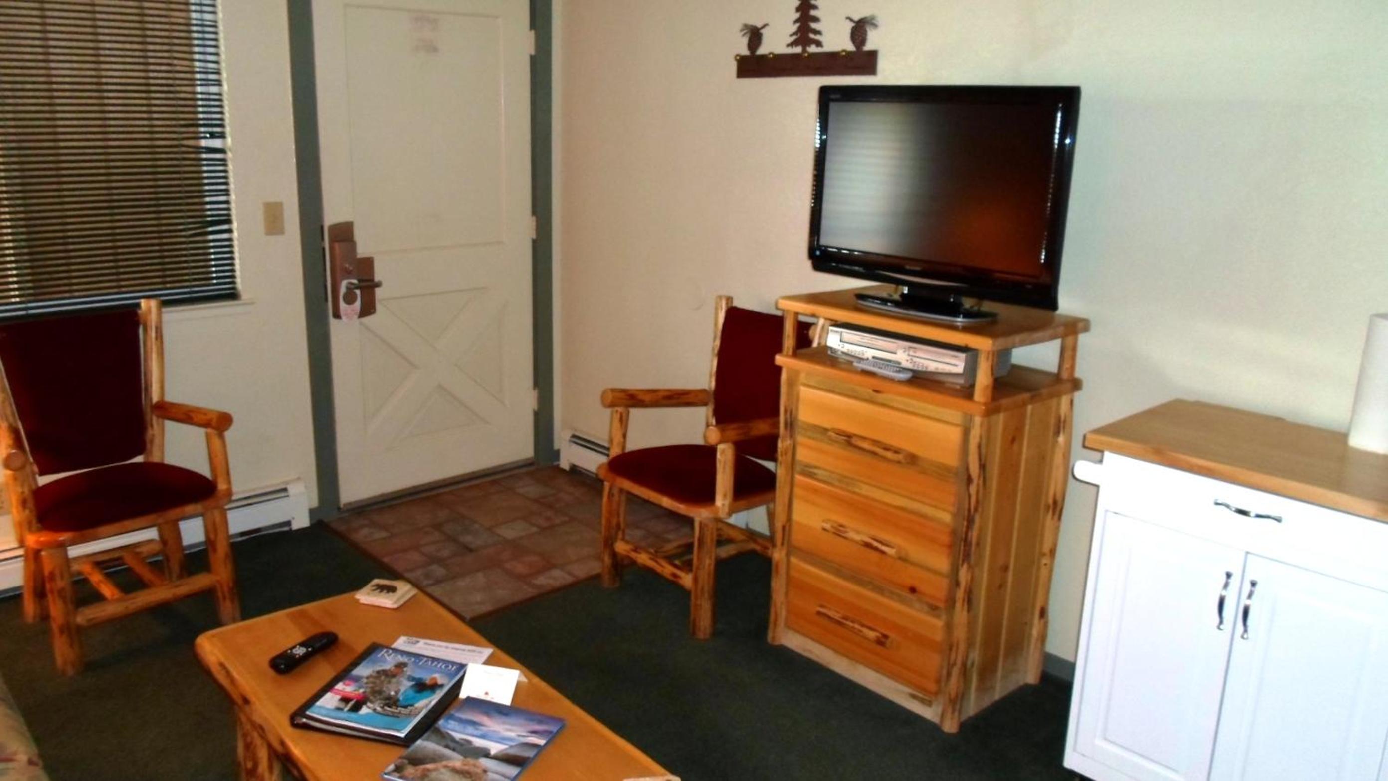 One-Bedroom Suite - Photo 21