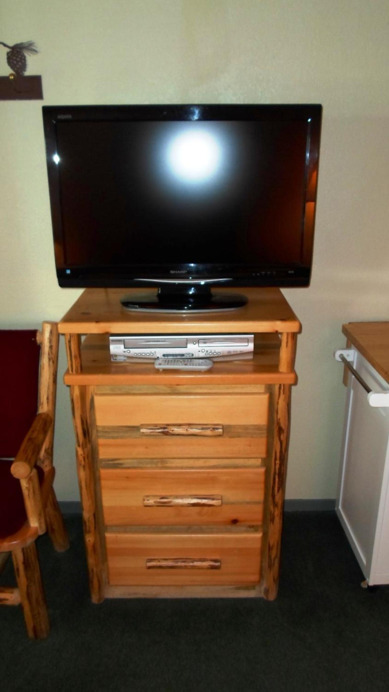 One-Bedroom Suite - Photo 10