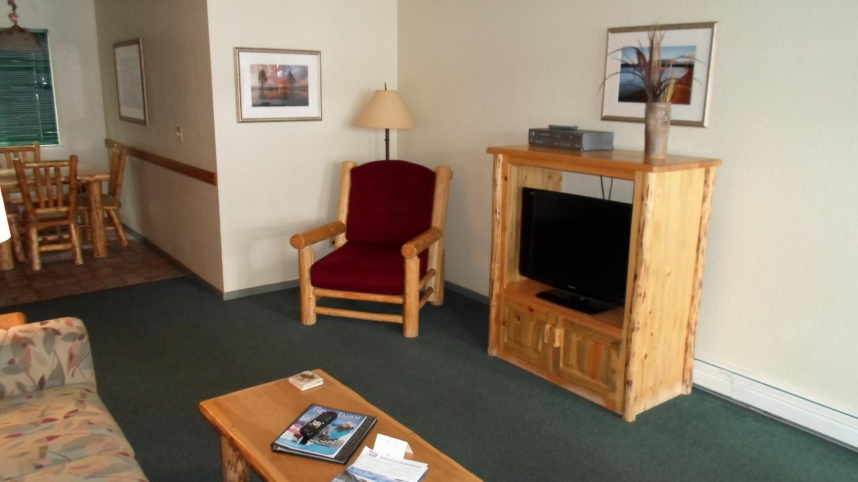 One-Bedroom Suite - Photo 17