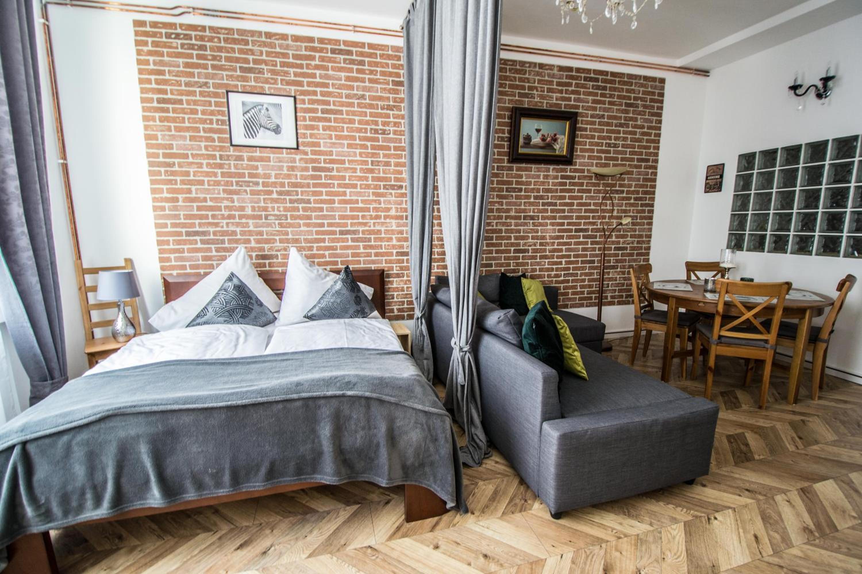 Deluxe Apartment