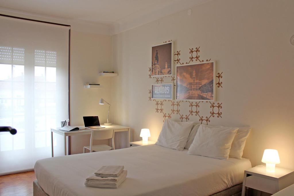 Standard Double Room with Shared Bathroom