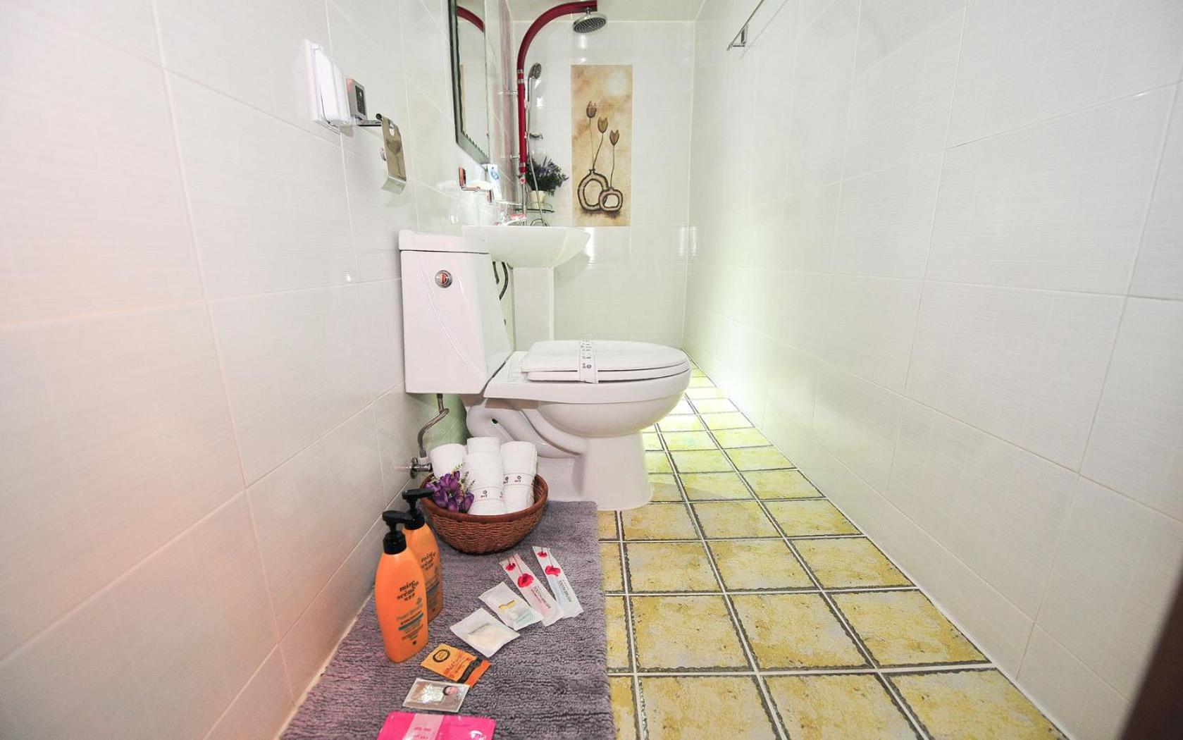 Deluxe Double Room - Photo 17