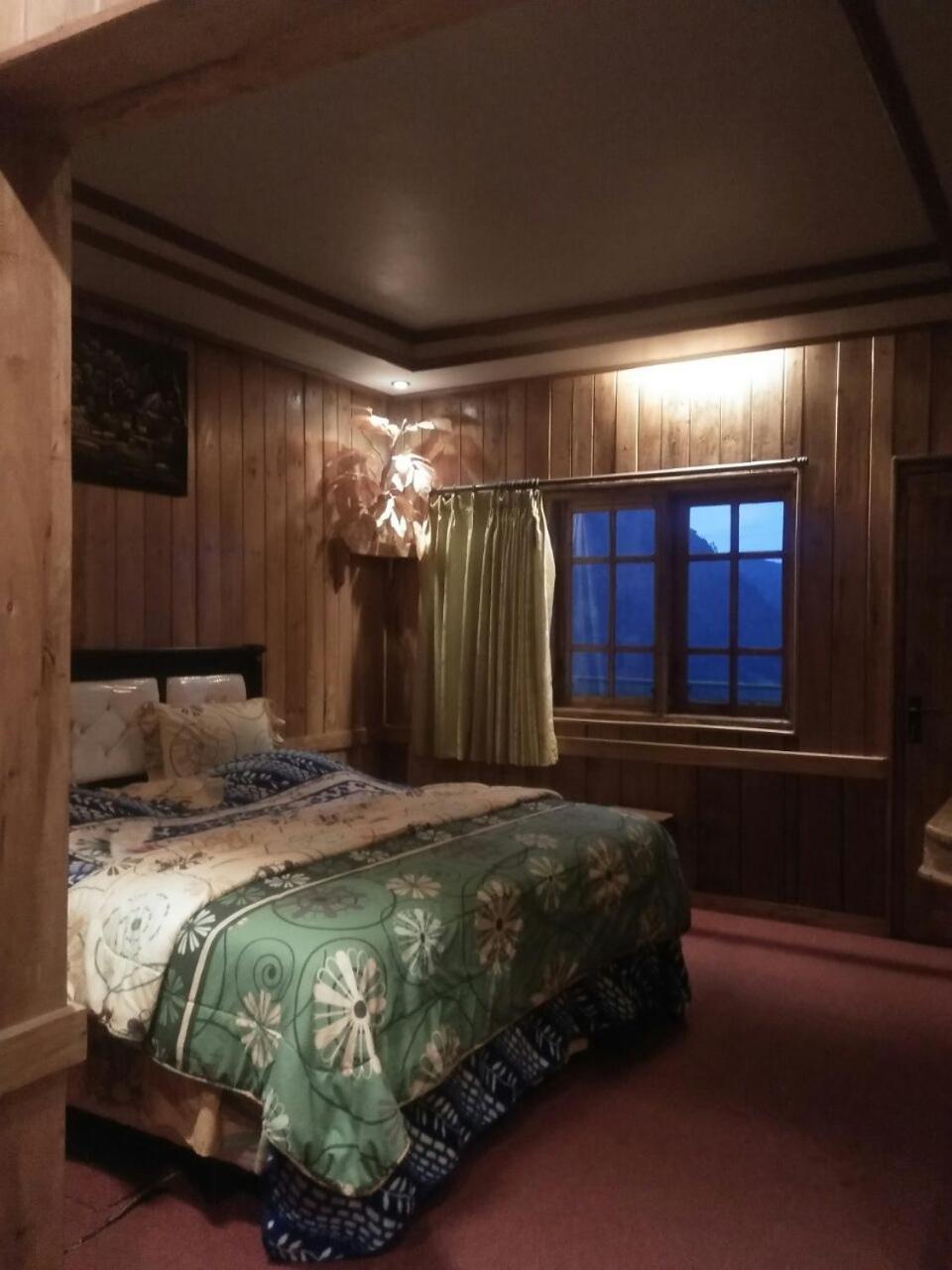 Deluxe Double Room with Hills View photo 3
