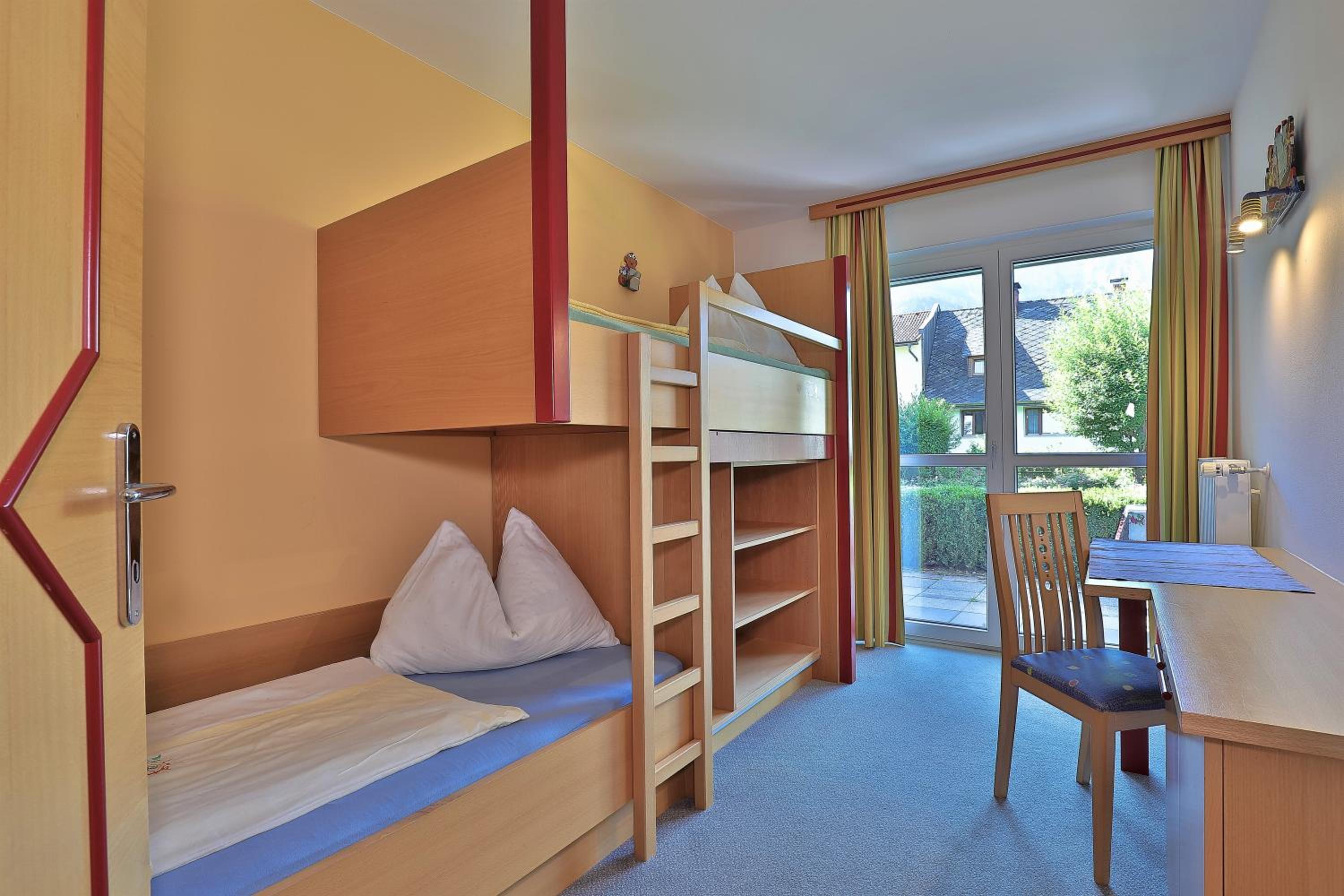 Apartment (2 Adults + 2 Children)