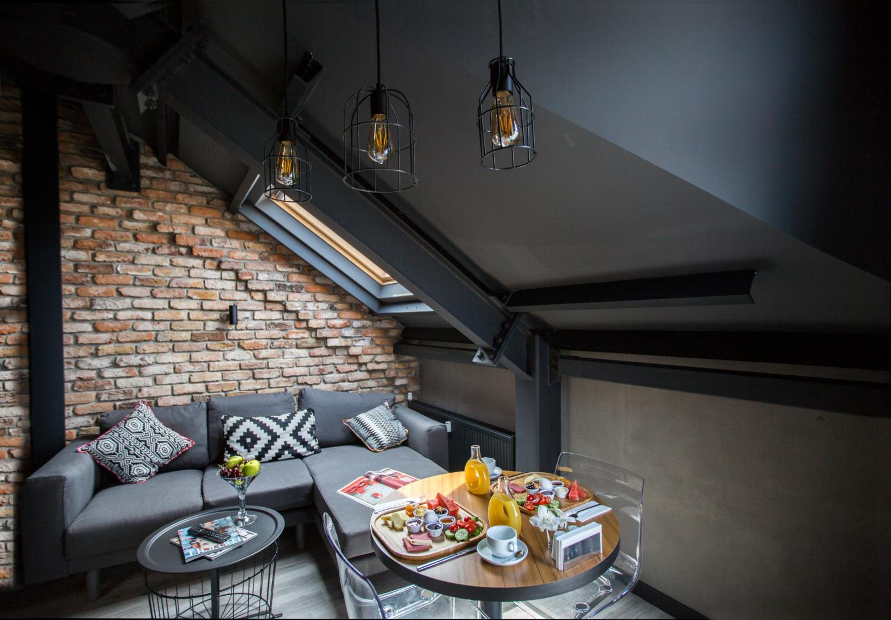 Corner Suite with Terrace photo 3