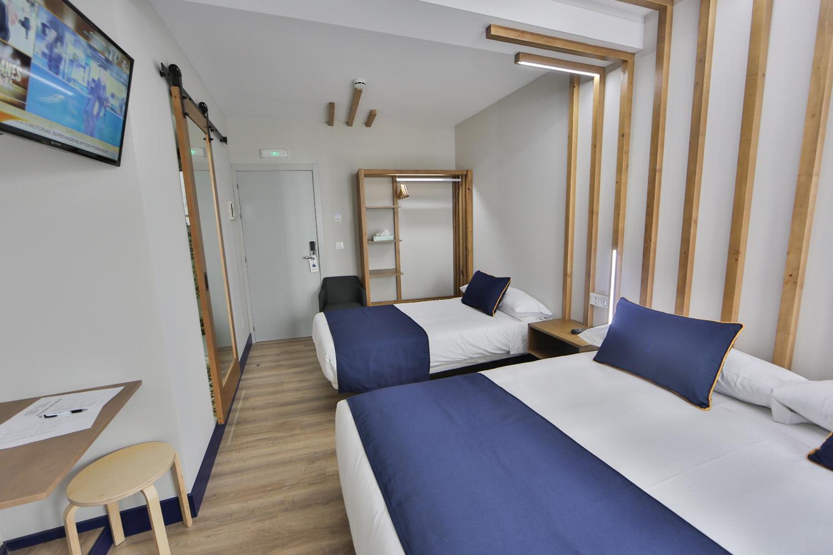 Triple Room with Courtyard View photo 3