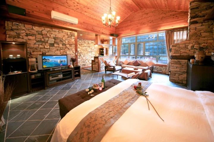 Superior Queen Room