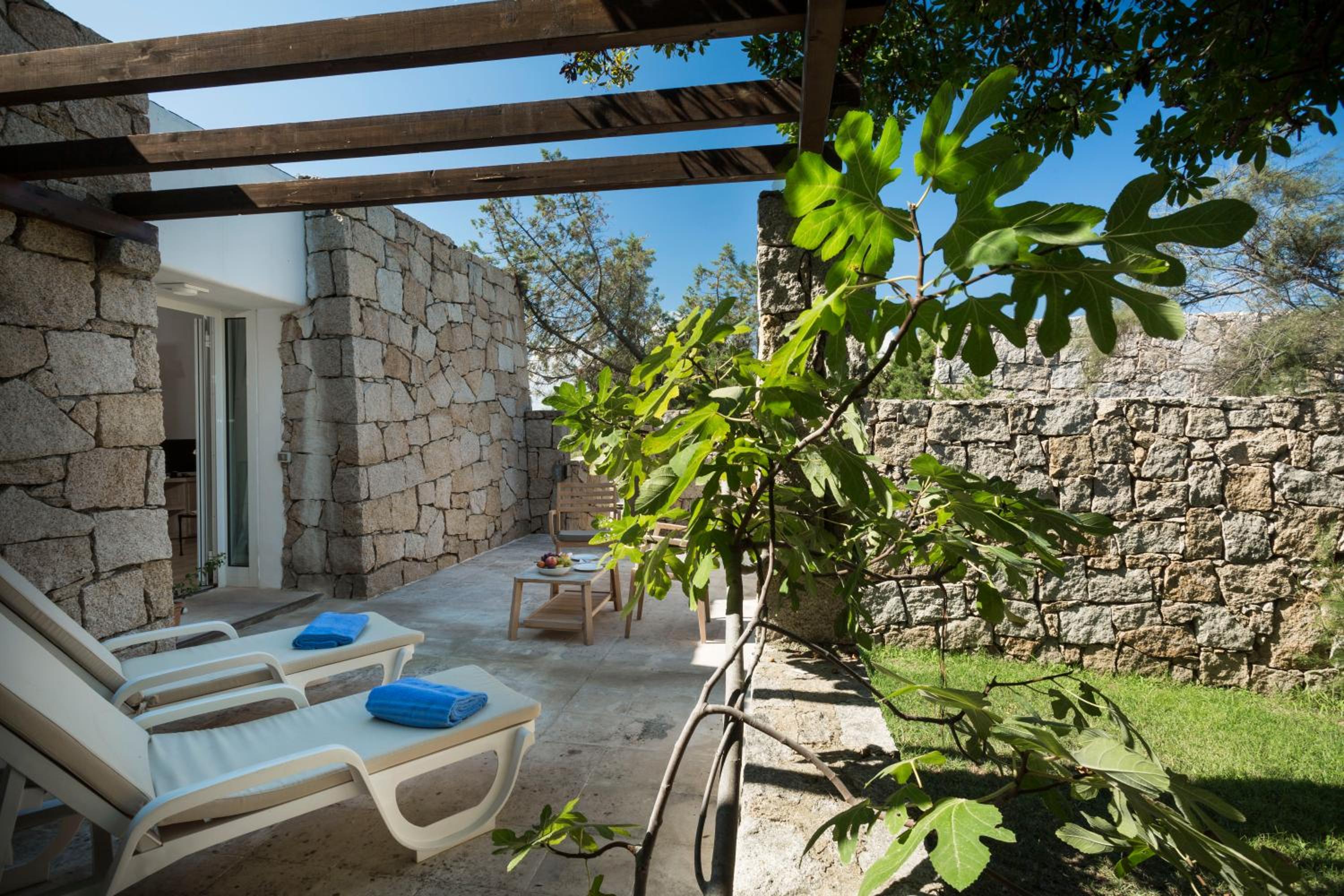 Junior Suite with Garden View - Photo 6