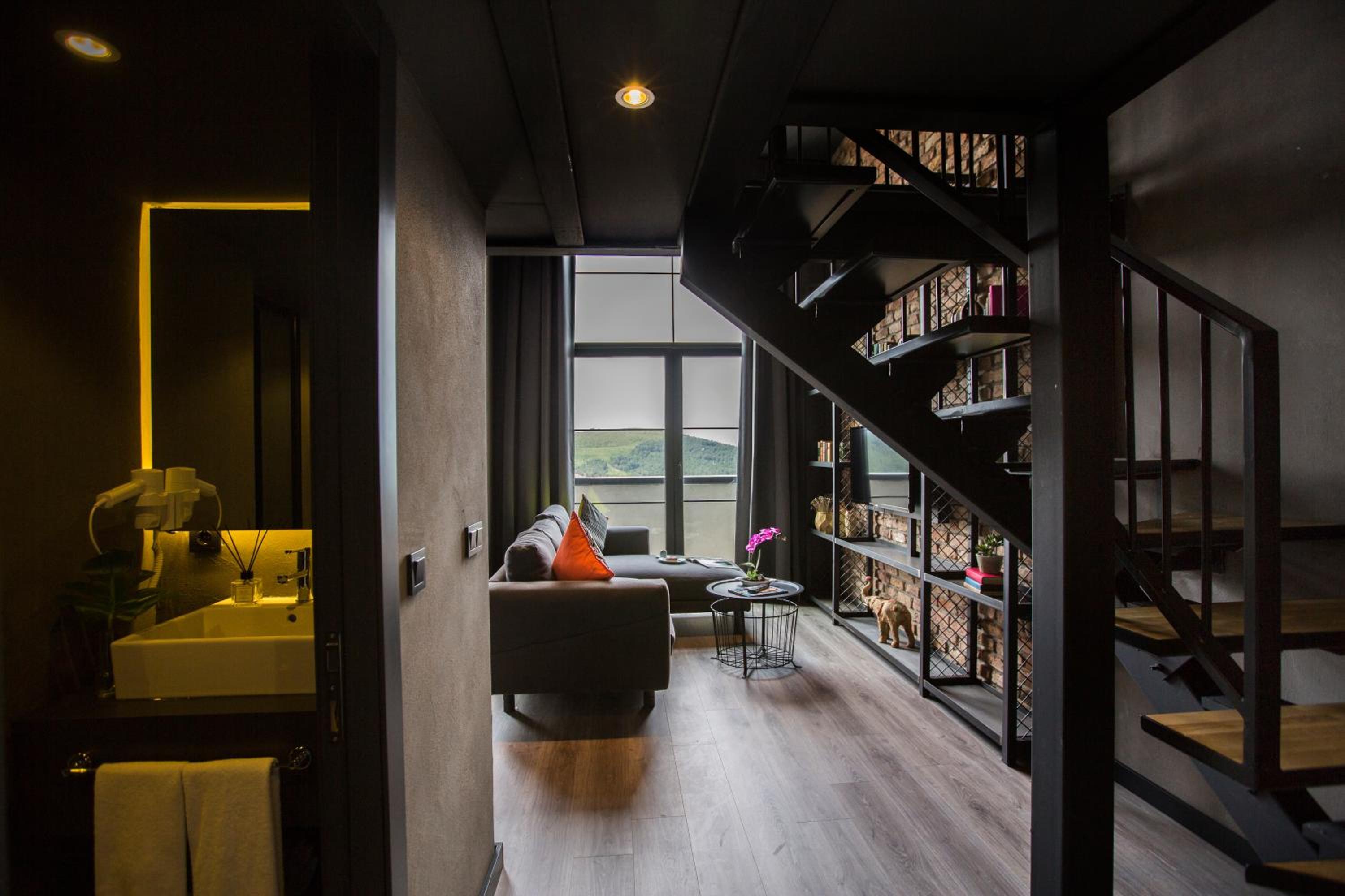 Loft photo 2