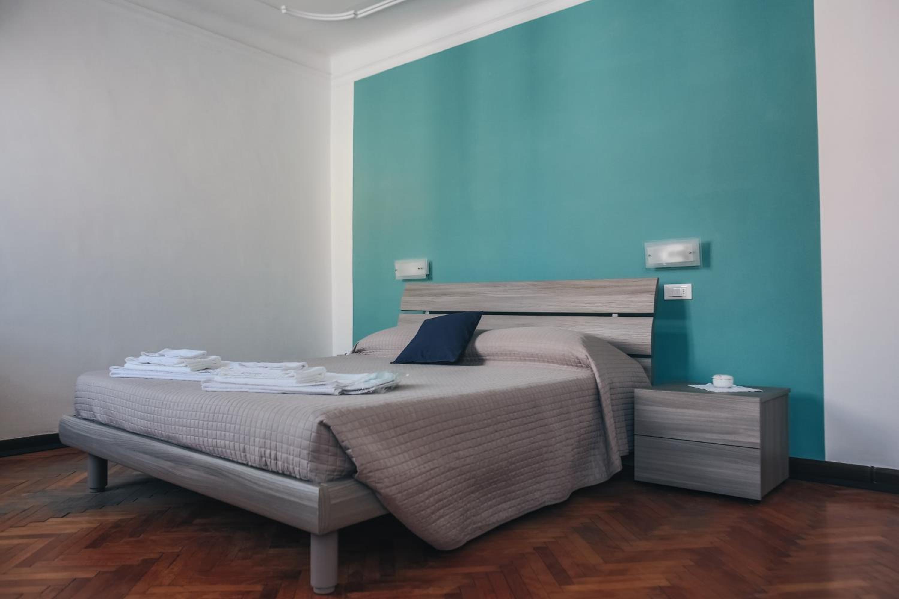 Standard Triple Room - Photo 15