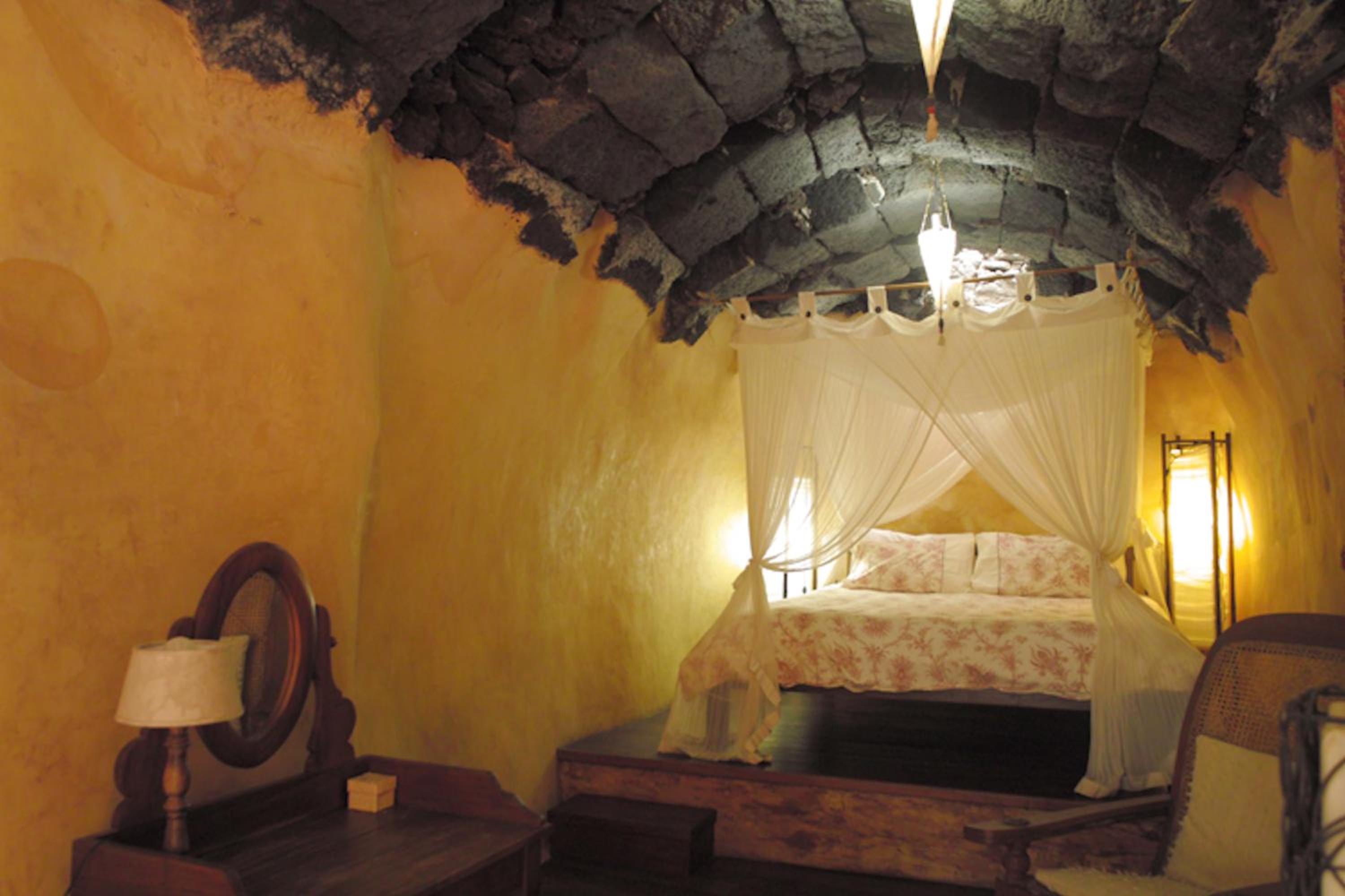 One-Bedroom Cottage with Private Garden and Terrace (3 Adults) photo 2