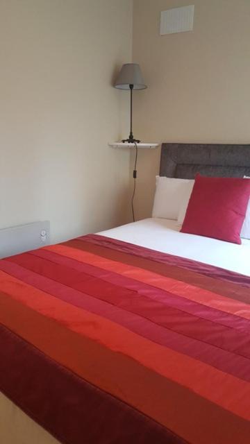 One-Bedroom Apartment - Photo 9
