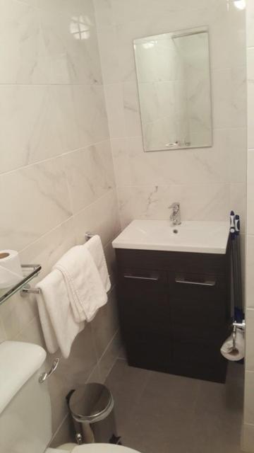 One-Bedroom Apartment - Photo 10